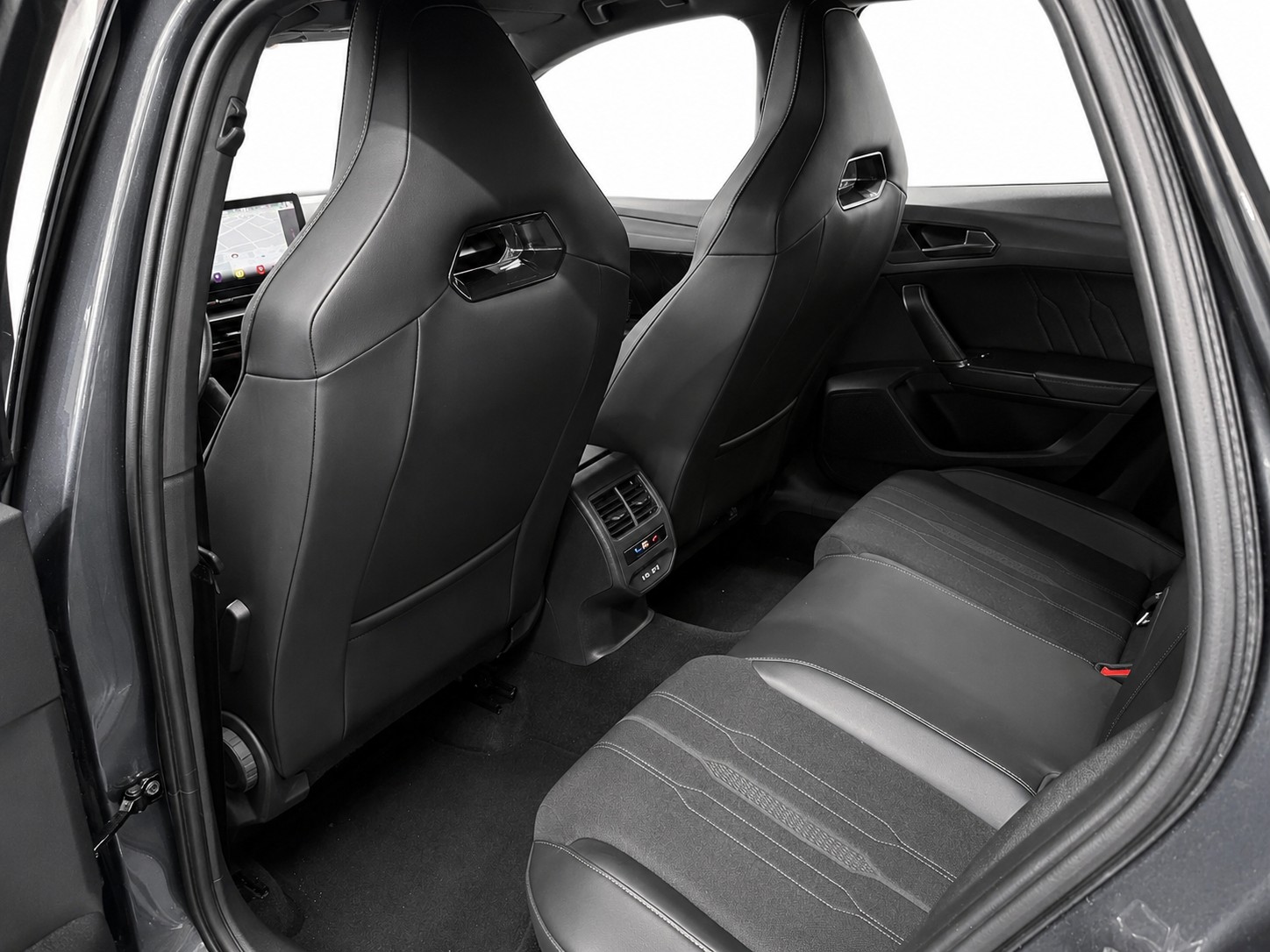 CUPRA LEON ST 2.0 TSI VZ DSG * Anhängerkupplung *-image-12
