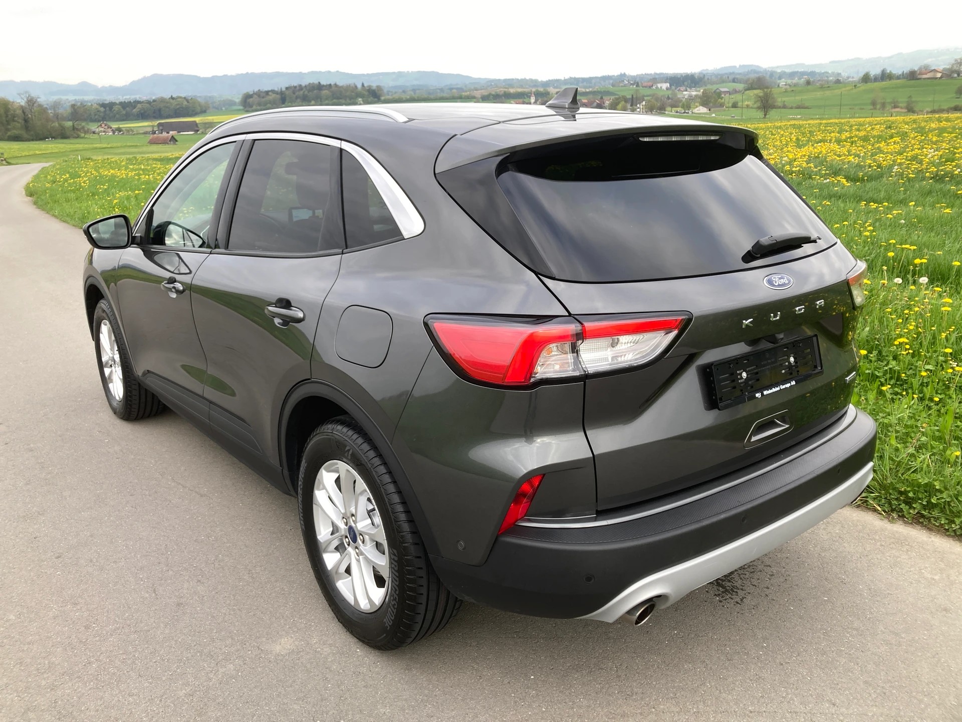 FORD Kuga 2.5 FHEV Titanium X 4WD-image-3