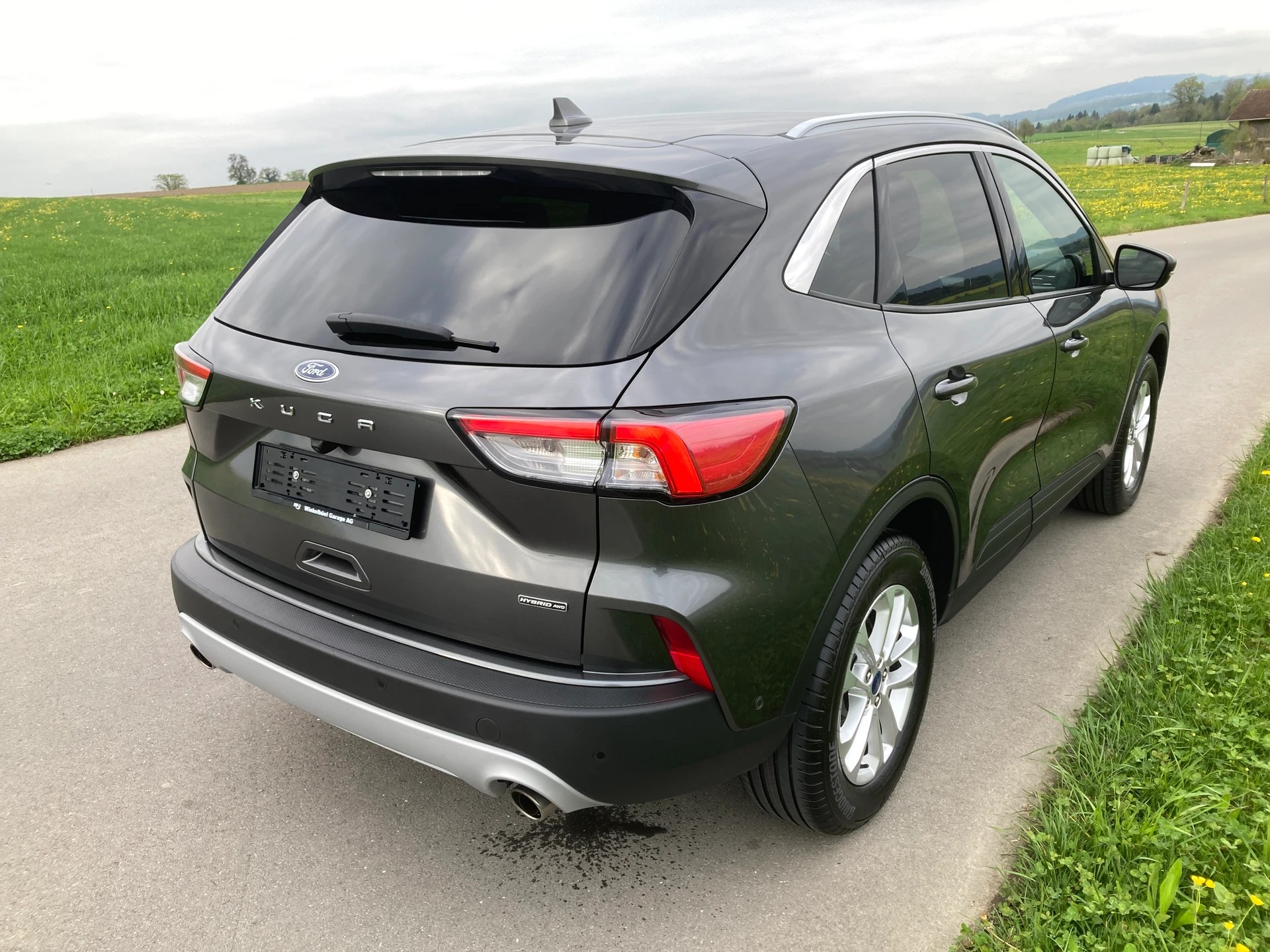 FORD Kuga 2.5 FHEV Titanium X 4WD-image-2