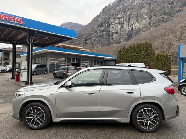 BMW X1 xDrive 23i 48V M Sport-image-4