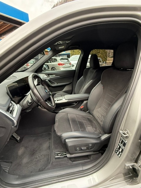 BMW X1 xDrive 23i 48V M Sport-image-11