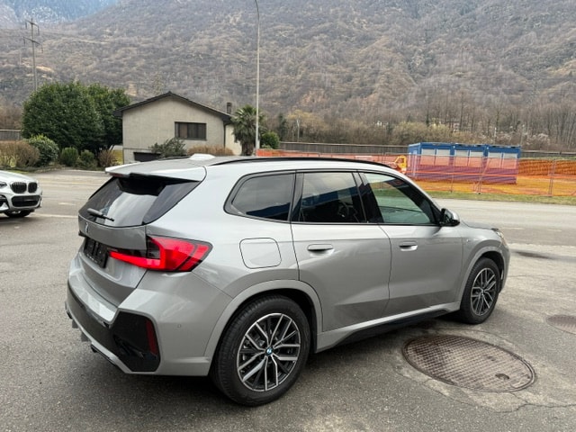 BMW X1 xDrive 23i 48V M Sport-image-6