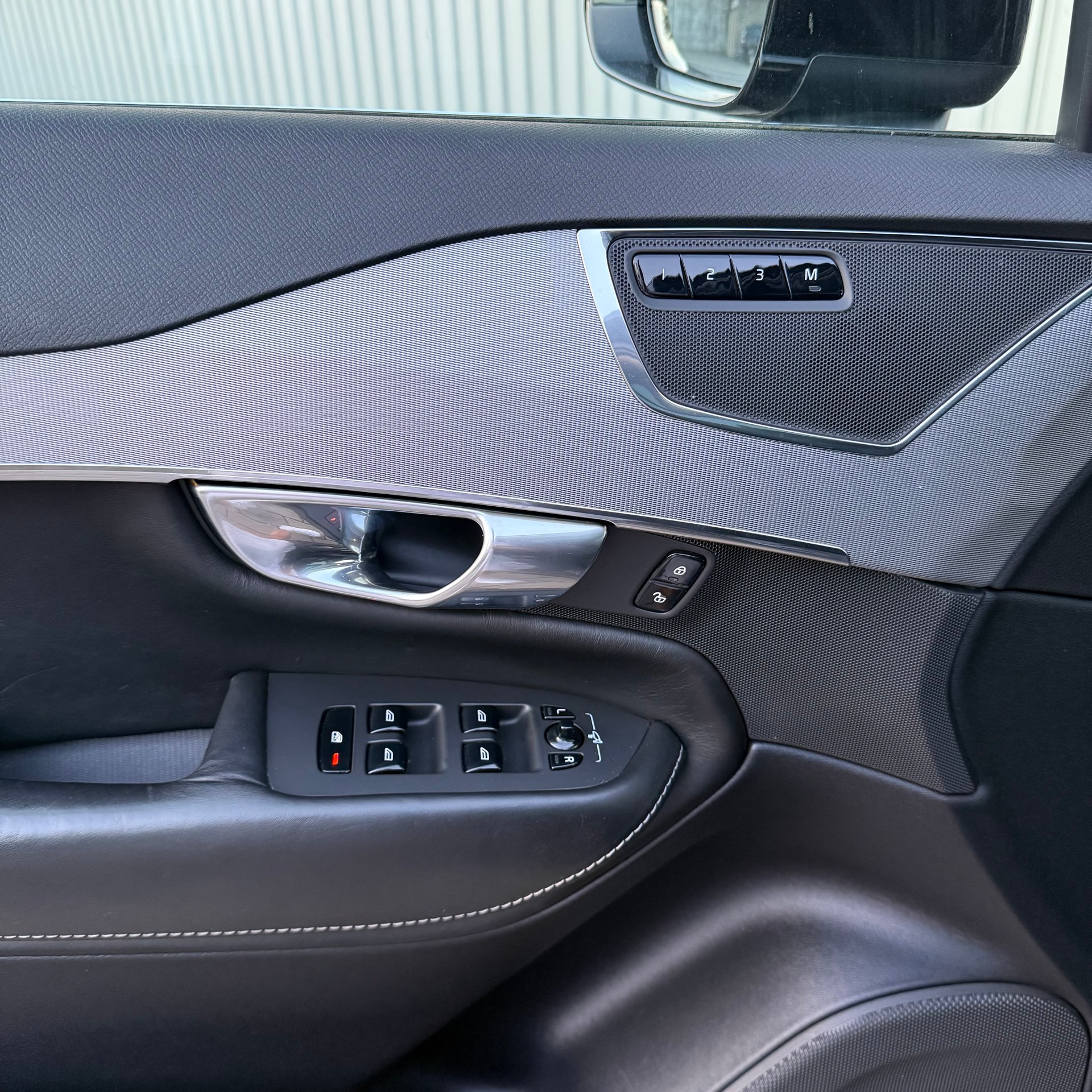 VOLVO XC90 T8 AWD Inscription Geartronic Swiss-image-15