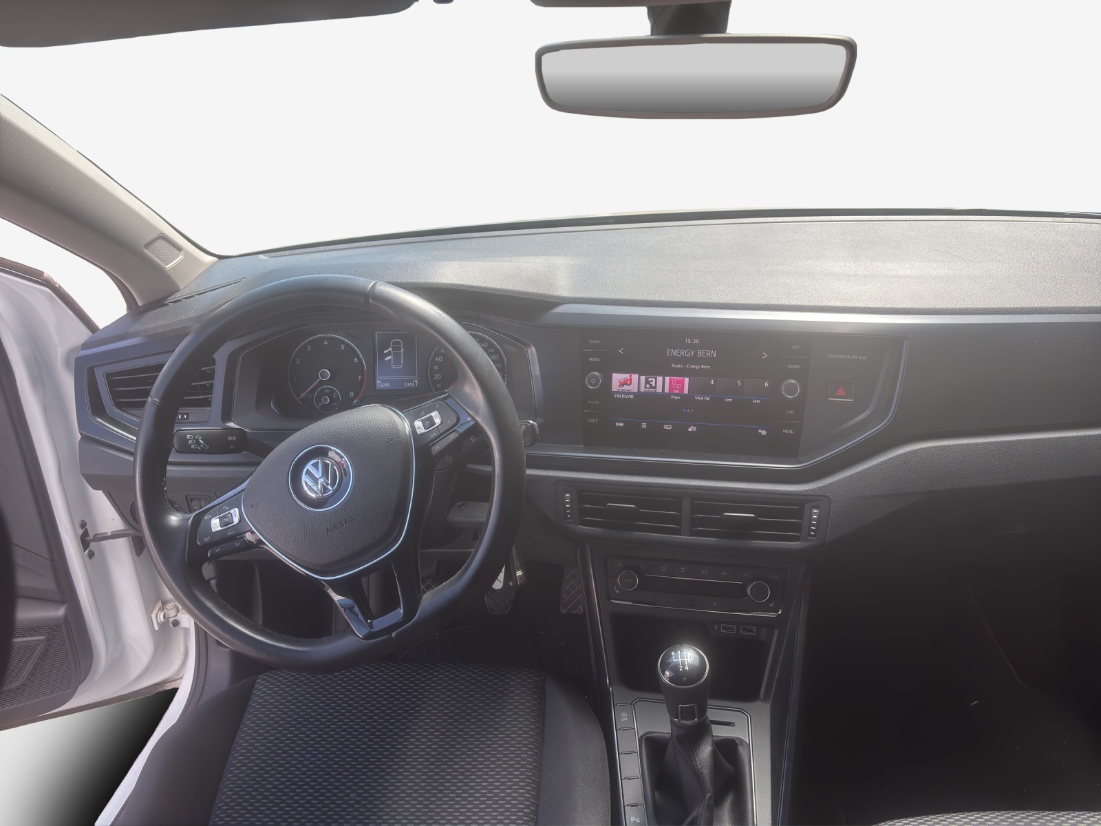 VW Polo 1.0 BMT Trendline-image-8