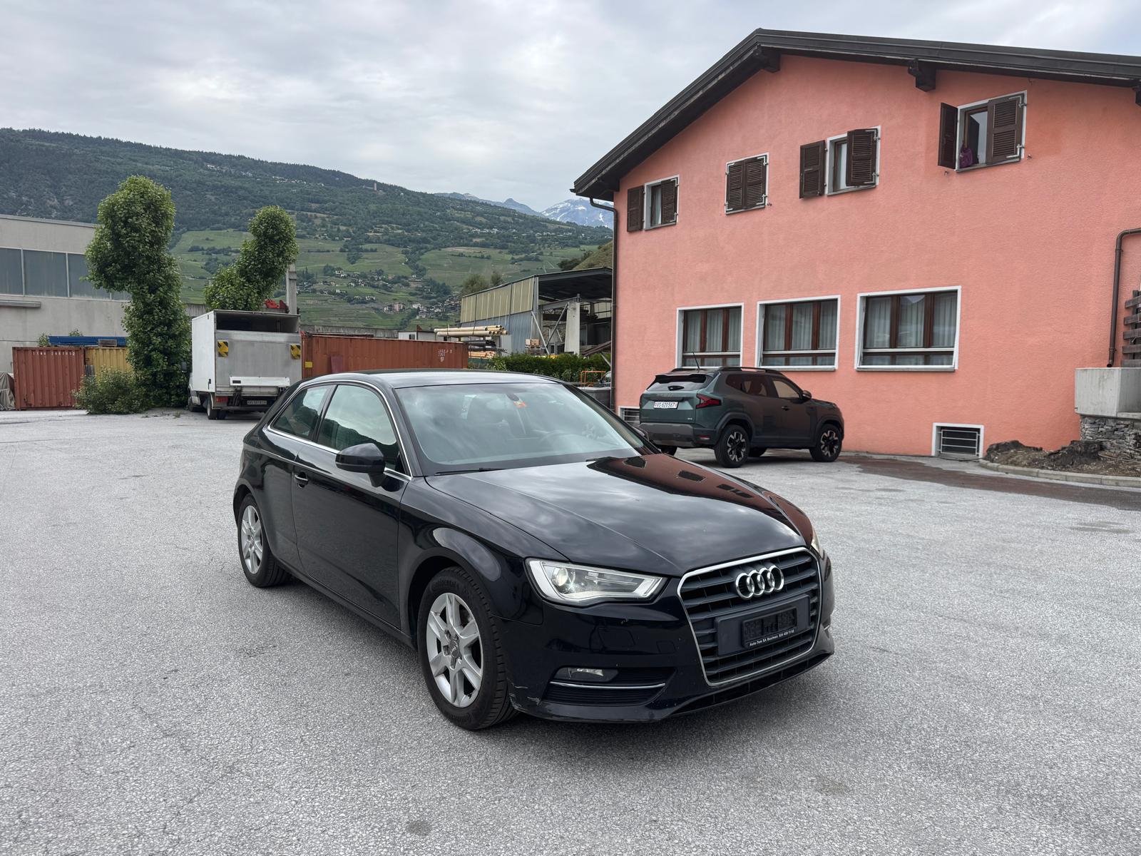 AUDI A3 2.0 TDI Attraction-image-1