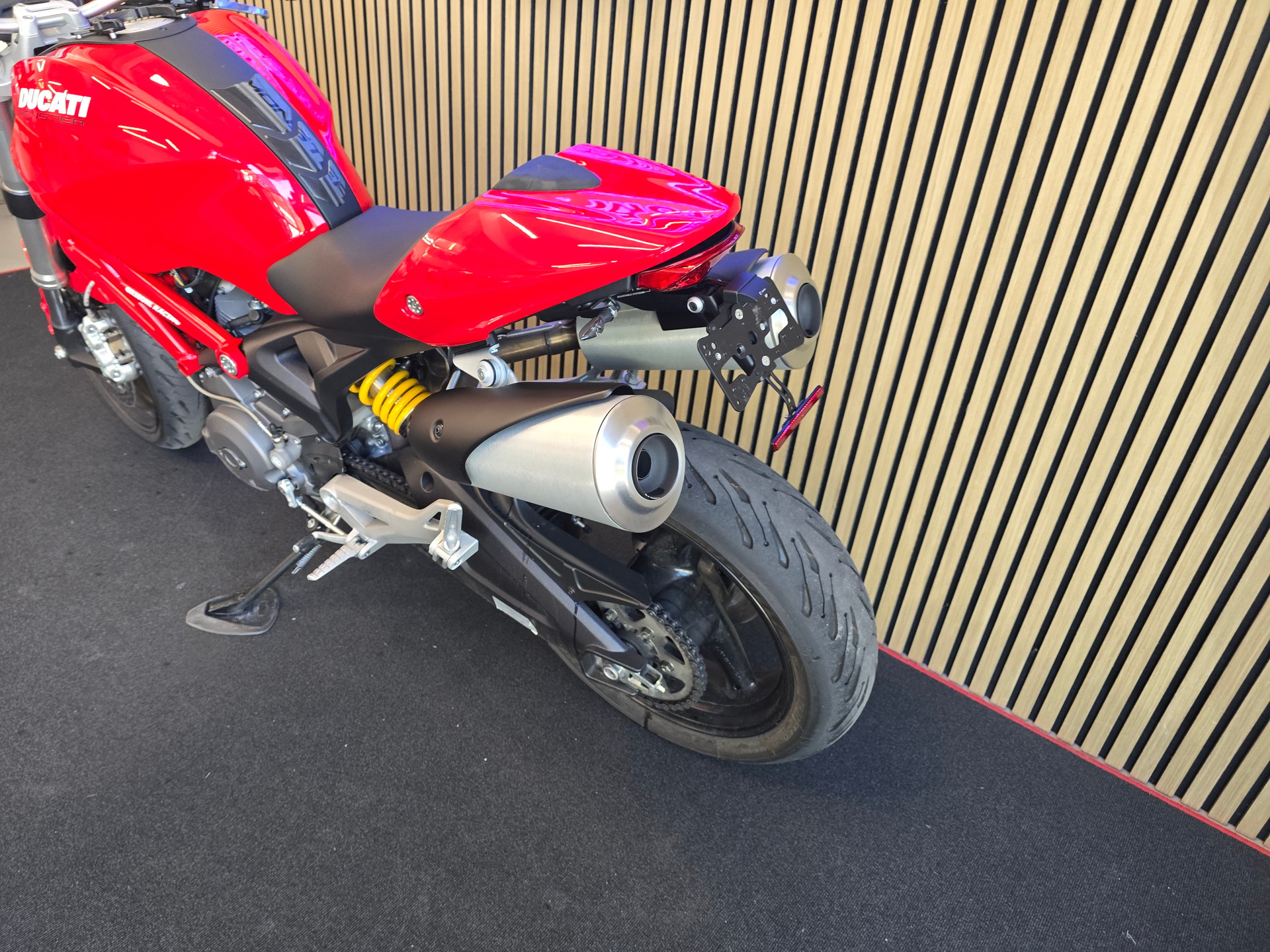 DUCATI Monster 696M ABS-image-6