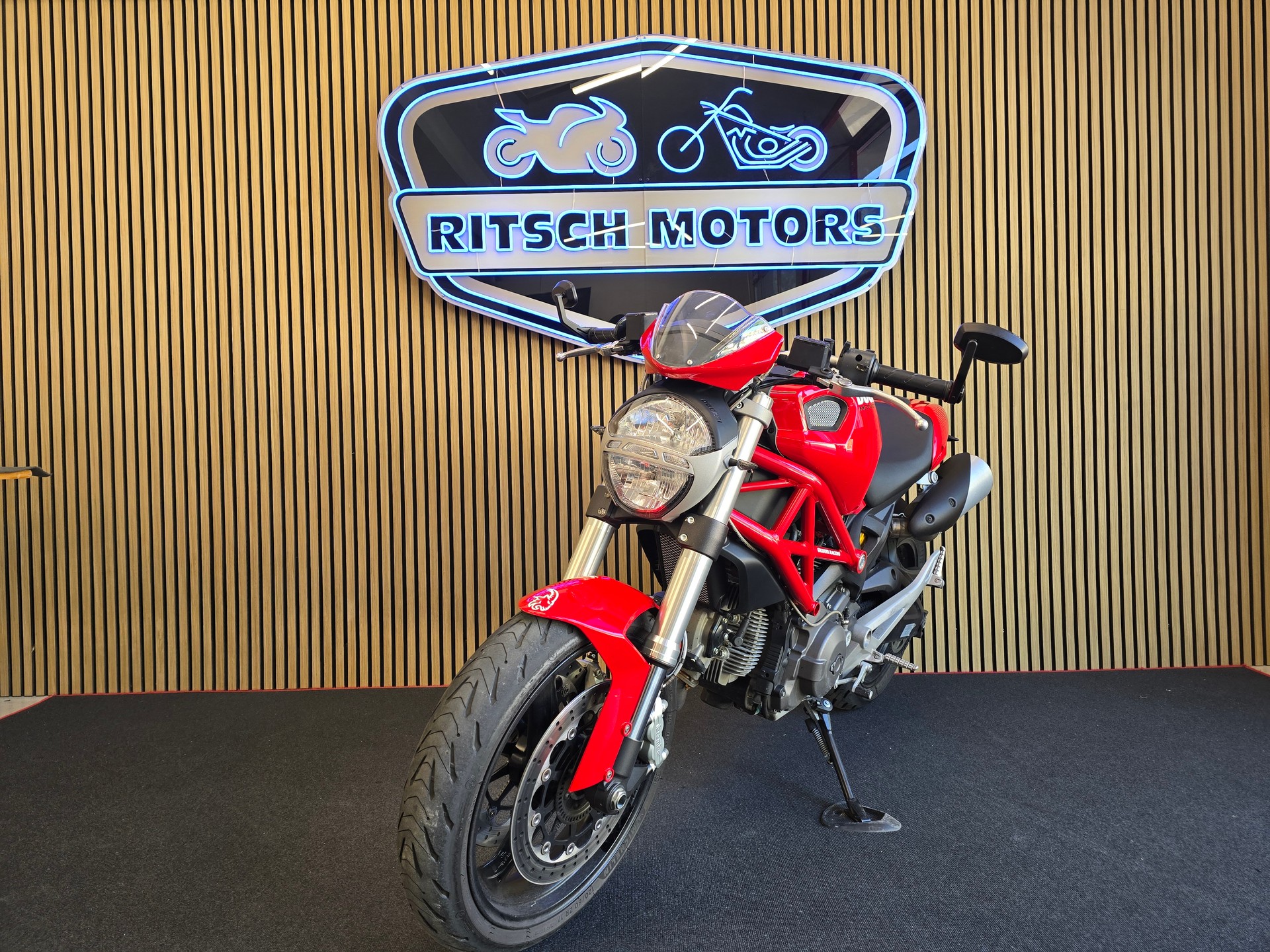 DUCATI Monster 696M ABS-image-2