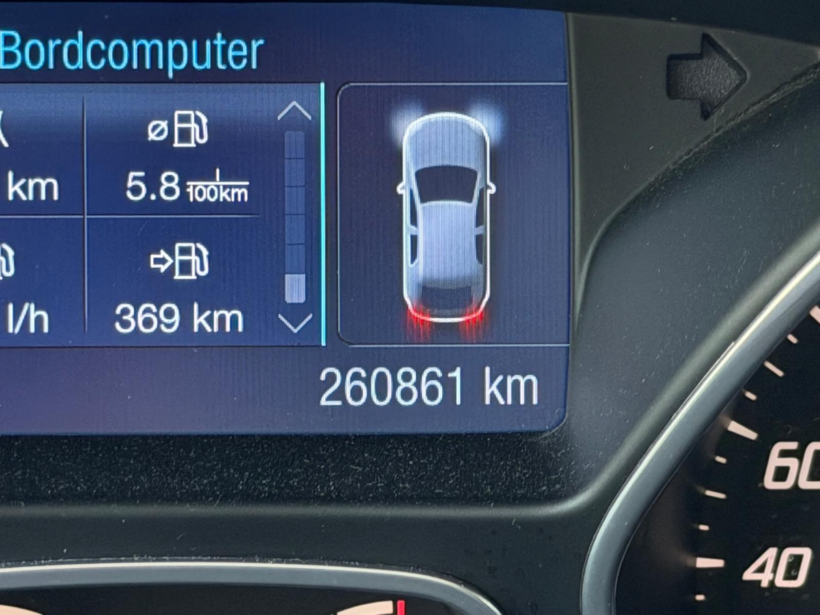 FORD Focus 1.6 SCTi Titanium-image-10