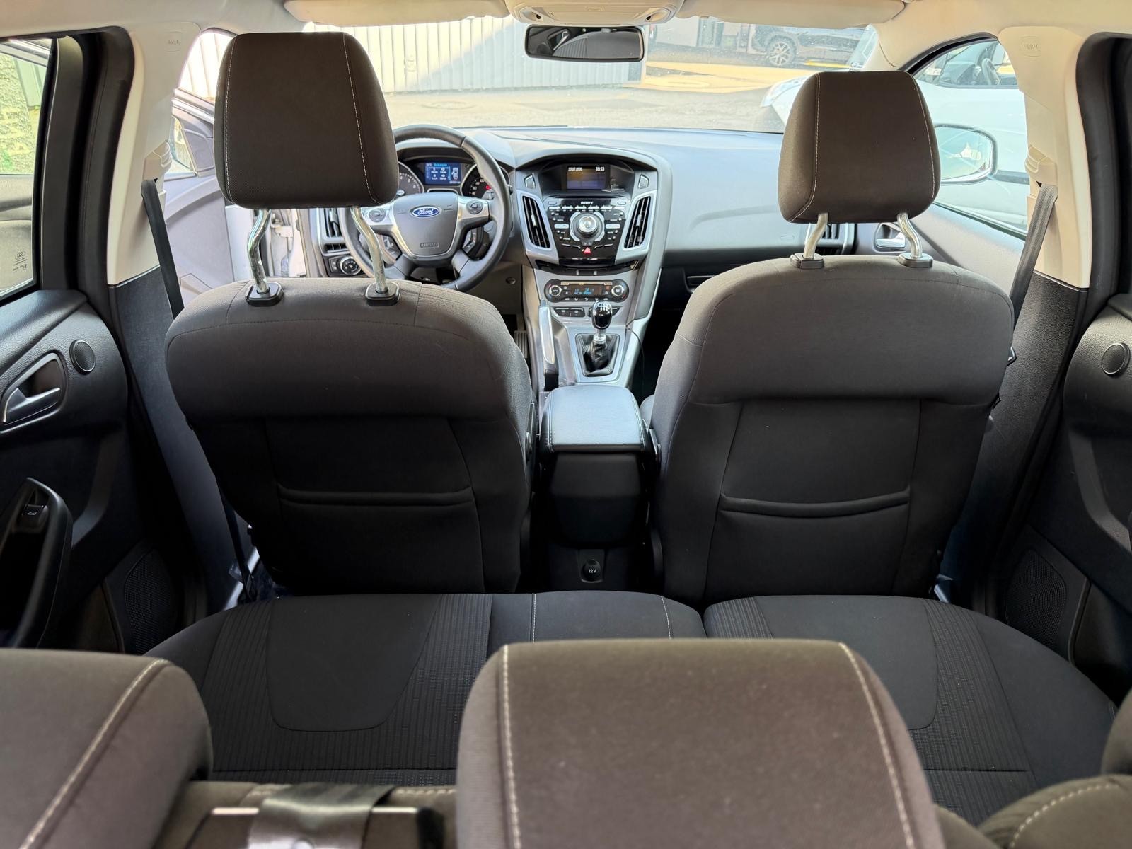 FORD Focus 1.6 SCTi Titanium-image-9