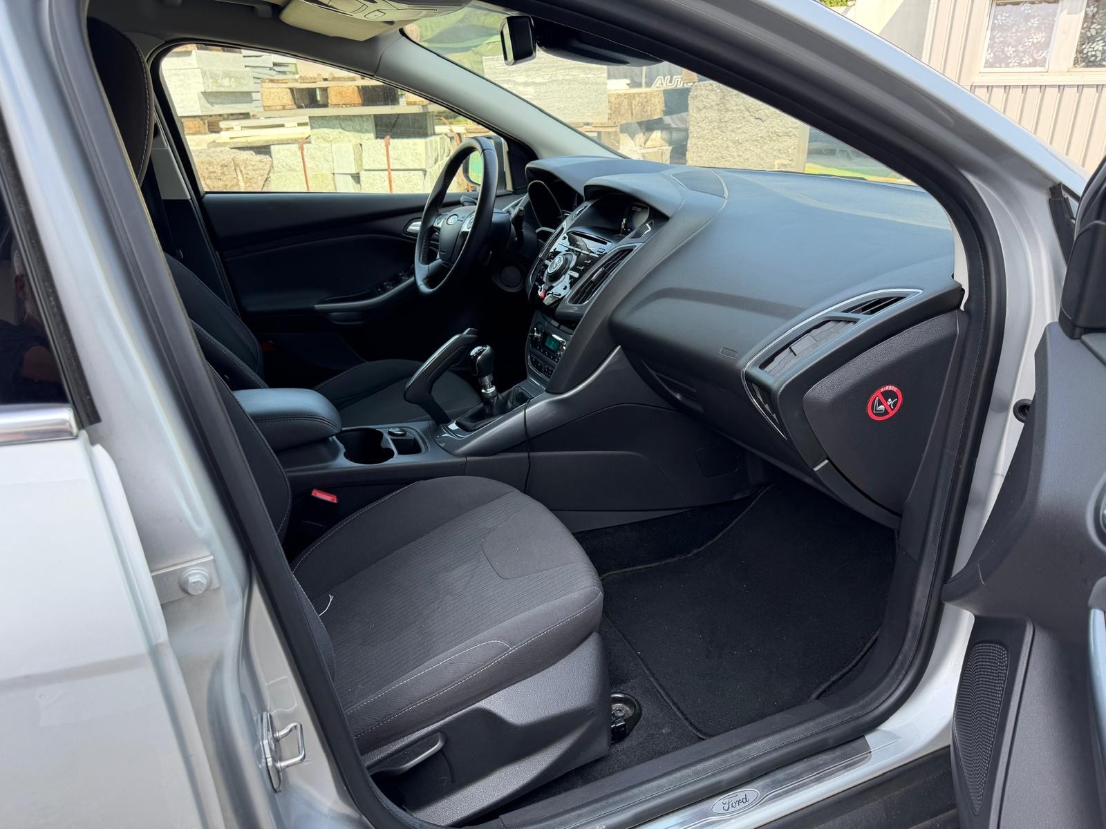 FORD Focus 1.6 SCTi Titanium-image-12