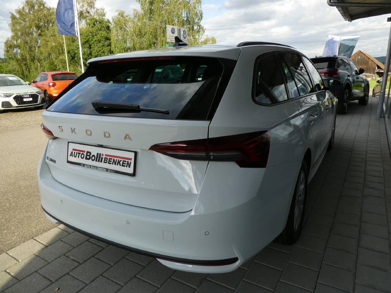 SKODA Octavia Combi 2.0 TDI 150 Selection DSG-image-4