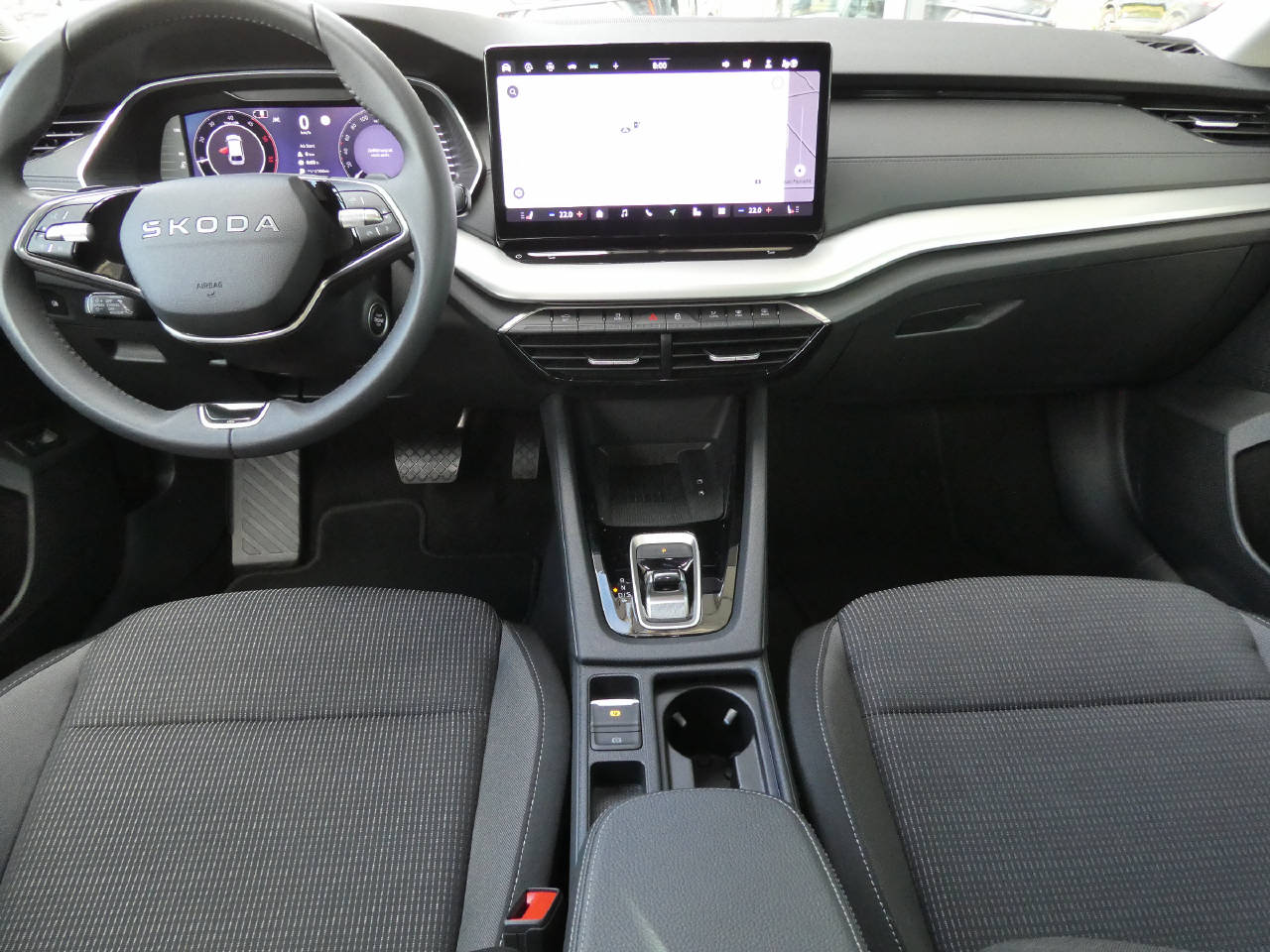 SKODA Octavia Combi 2.0 TDI 150 Selection DSG-image-13