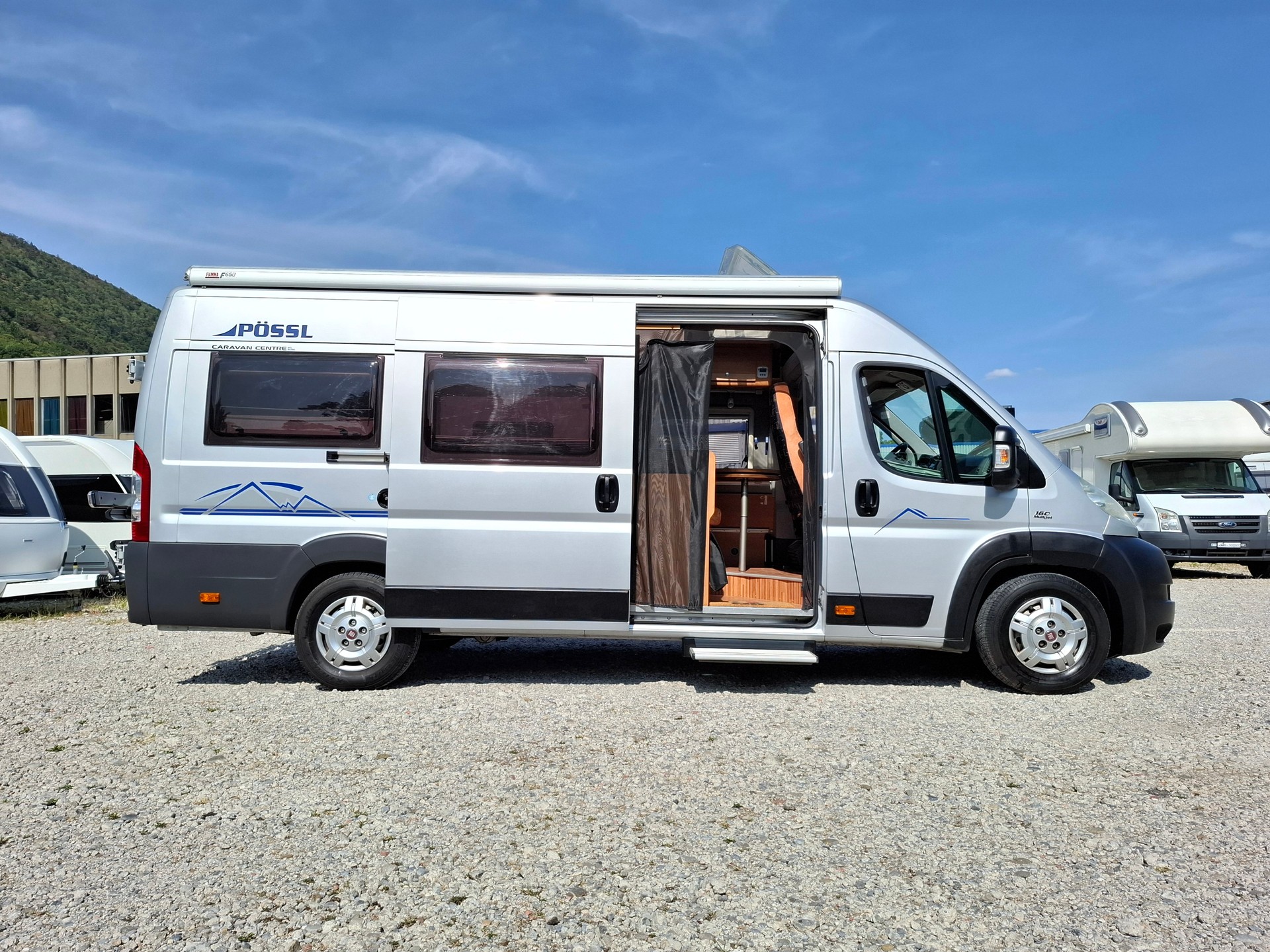 PÖSSL Roadcruiser 640 - AUTOMAT! Längsbett, Solar, Navi, RFK-image-2