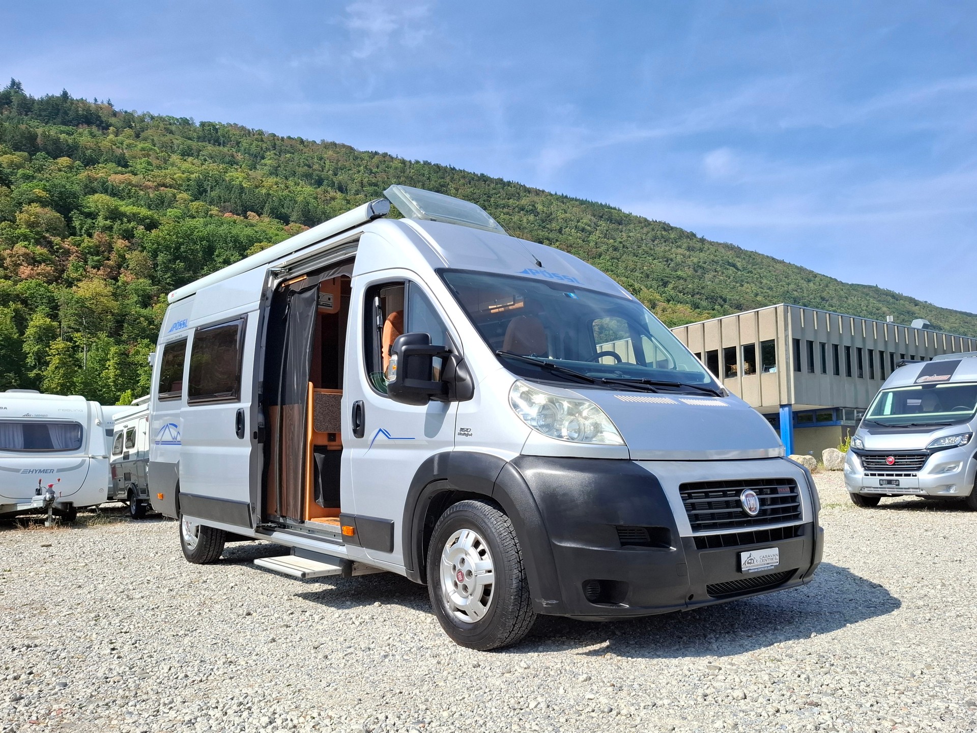 PÖSSL Roadcruiser 640 - AUTOMAT! Längsbett, Solar, Navi, RFK-image-0