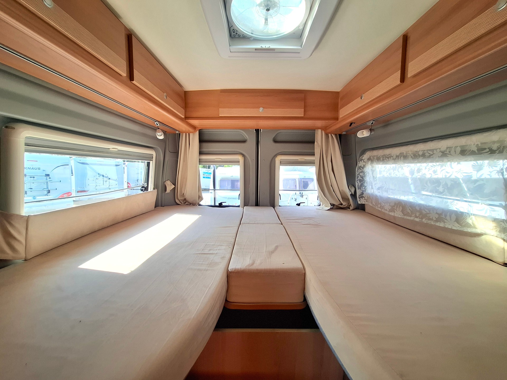PÖSSL Roadcruiser 640 - AUTOMAT! Längsbett, Solar, Navi, RFK-image-12