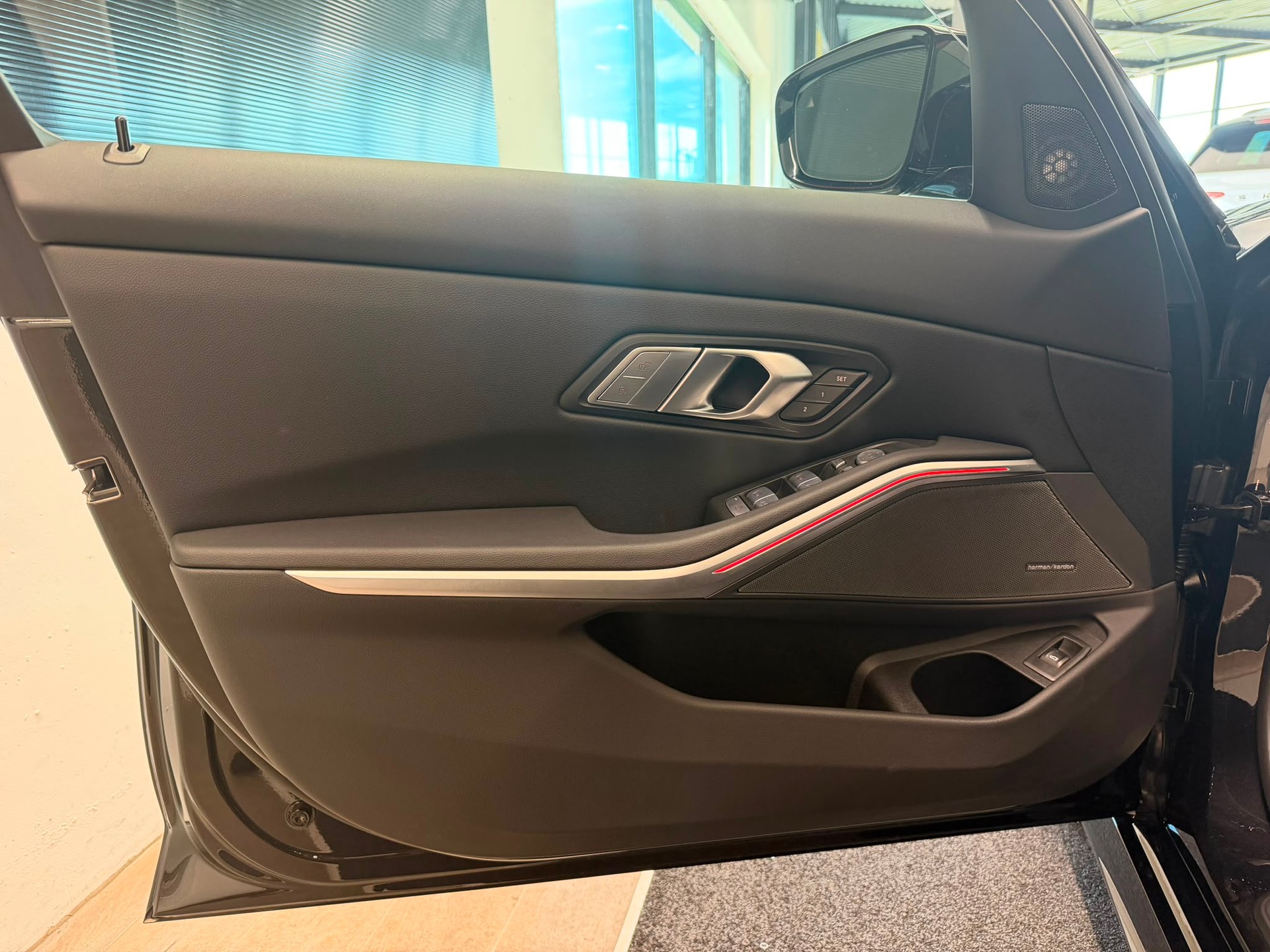 BMW M340i xDrive 48V Steptronic M Sport Pro-image-10