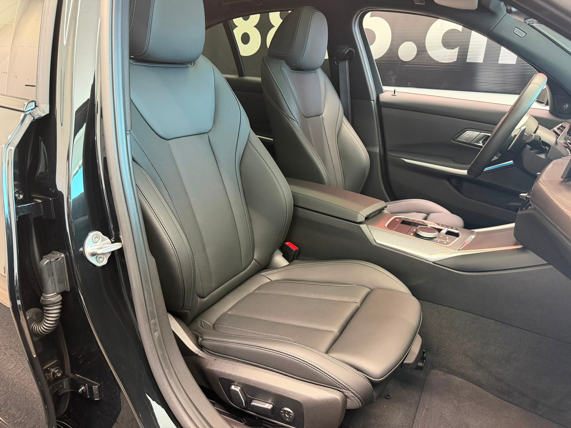BMW M340i xDrive 48V Steptronic M Sport Pro-image-26