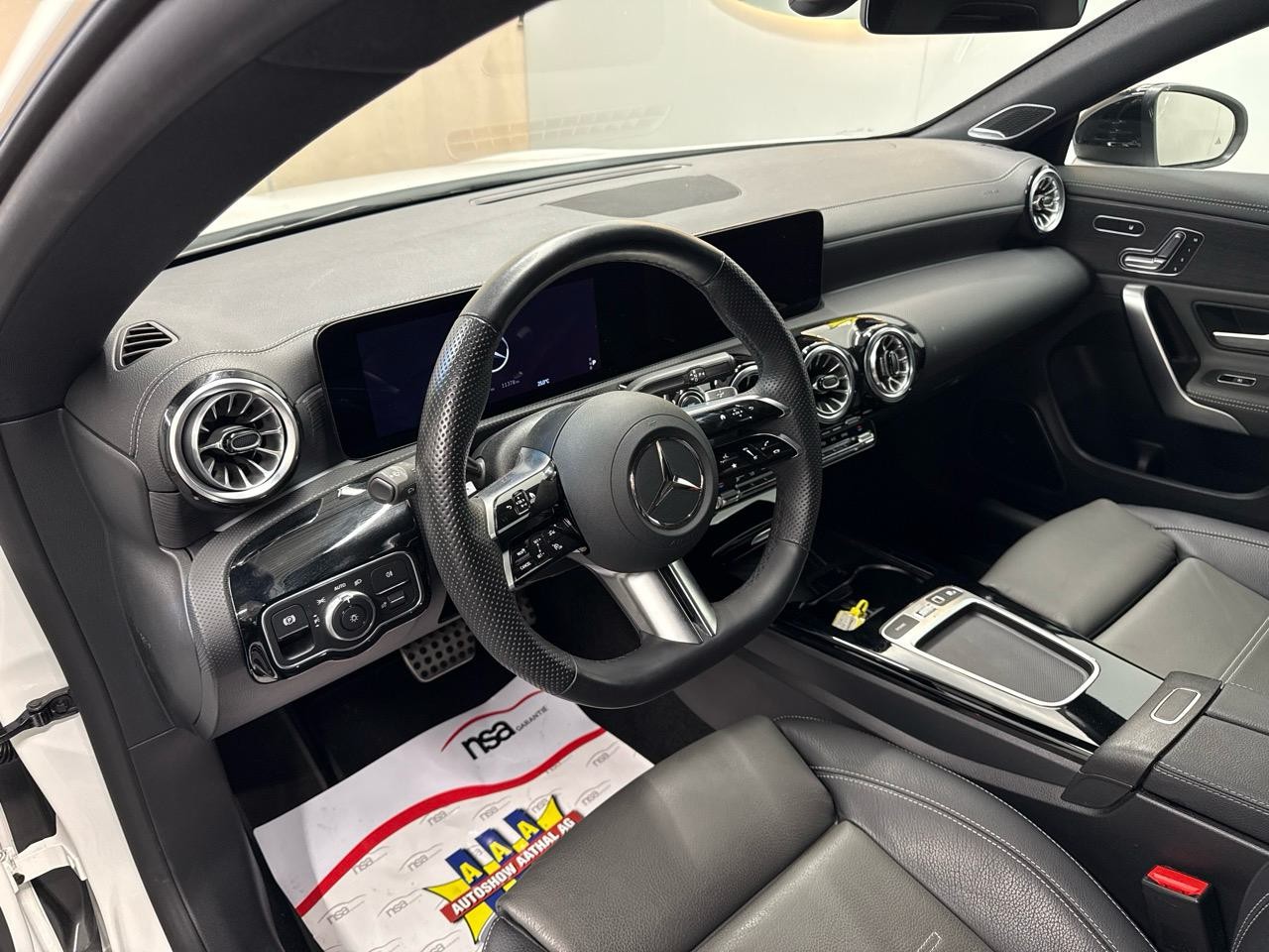 MERCEDES-BENZ CLA 200 AMG DCT-image-2