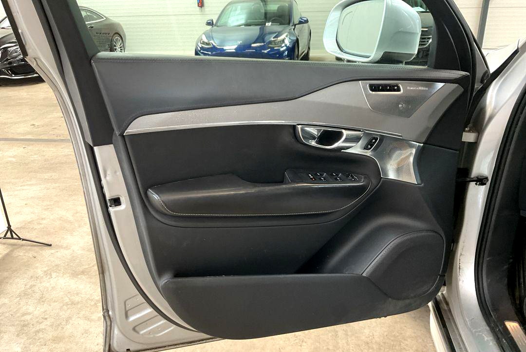 VOLVO XC90 T6 AWD Inscription Geartronic-image-4