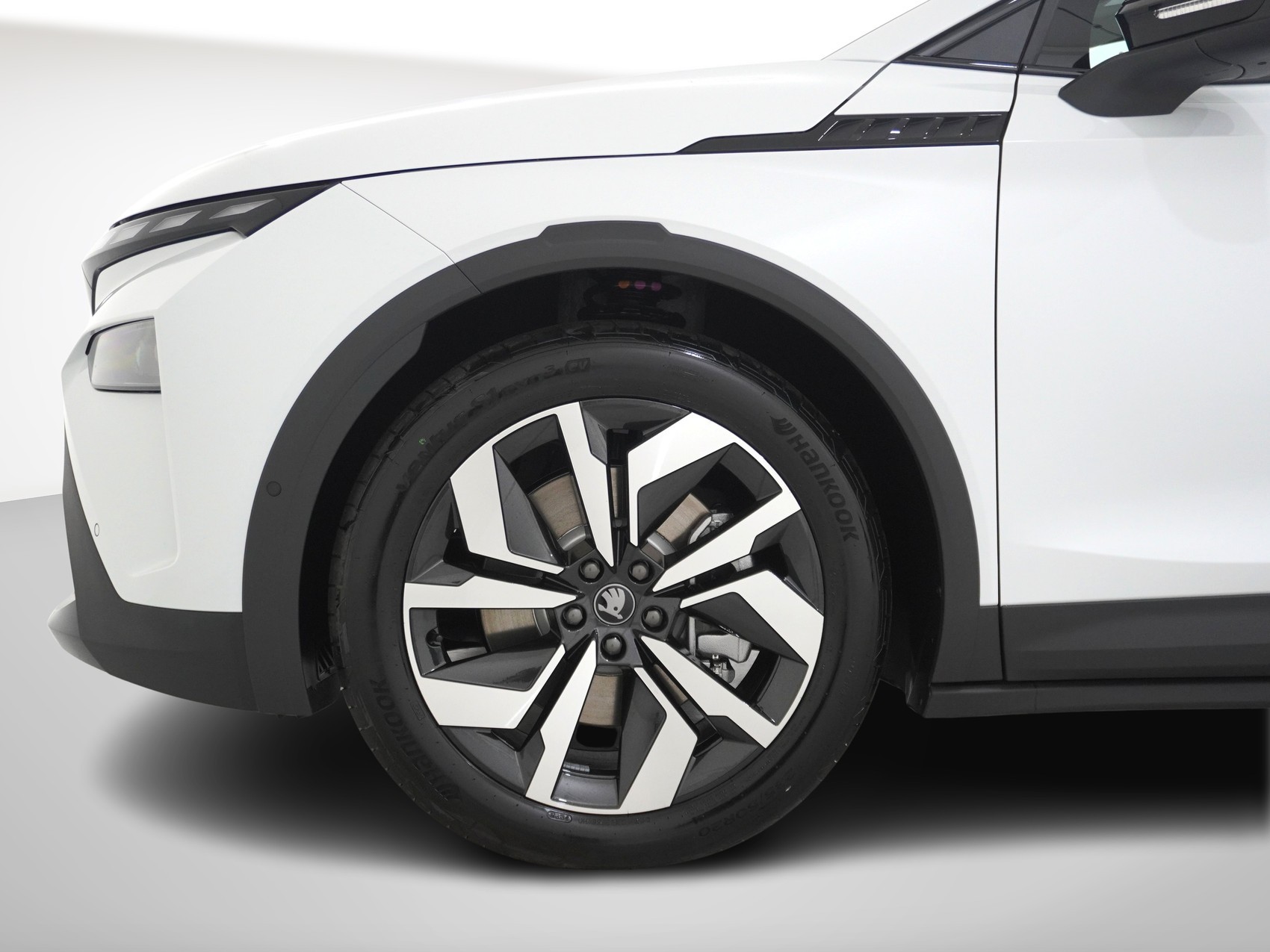 SKODA Elroq 85x SportLine MAXX 4x4-image-9