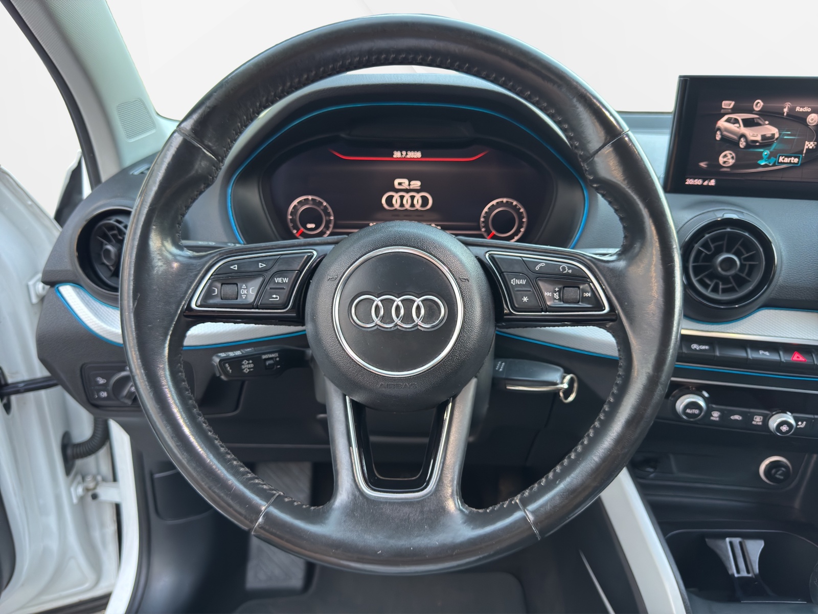 AUDI Q2 1.6 TDI design S-tronic-image-9
