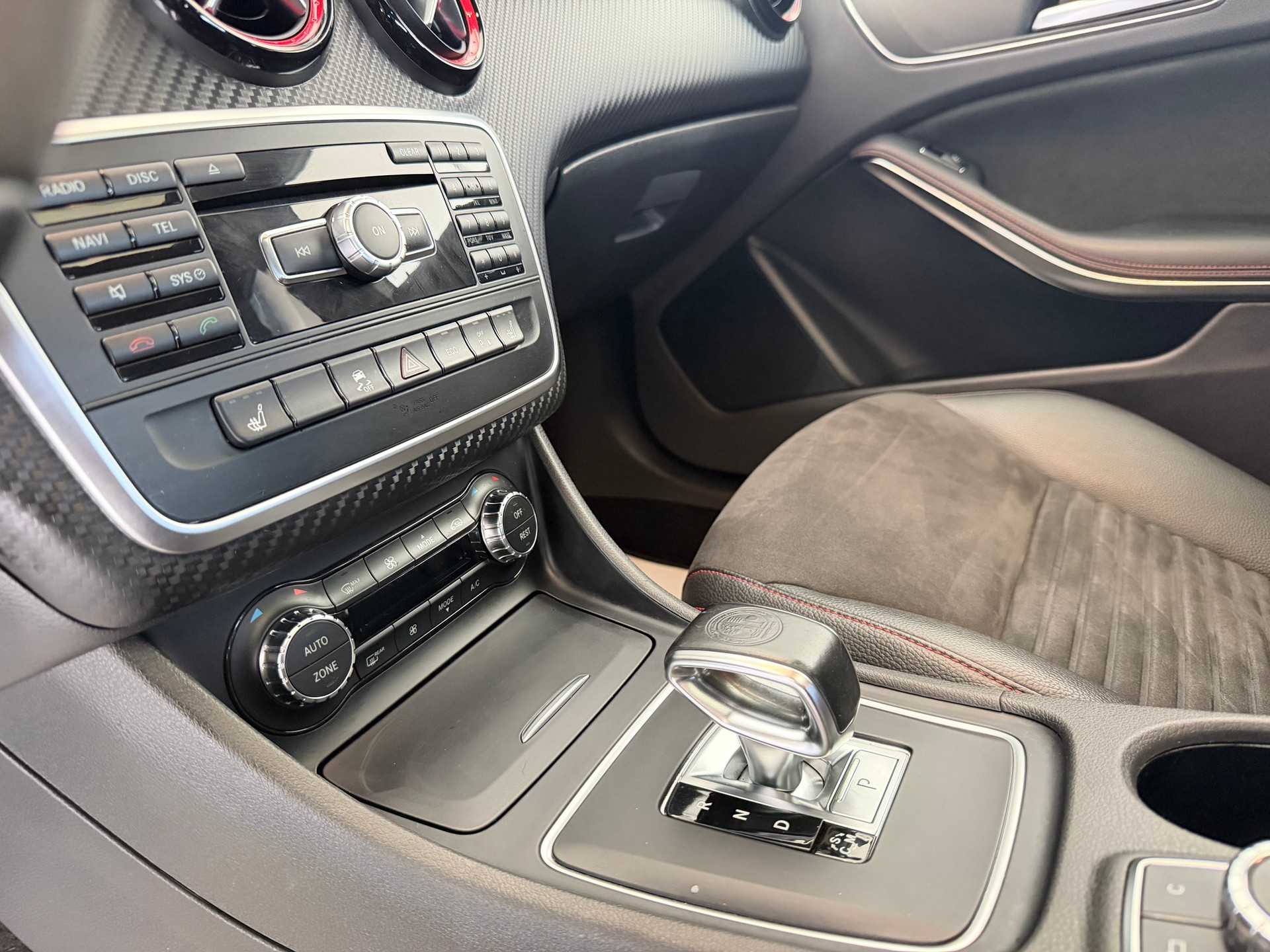 MERCEDES-BENZ A 45 AMG 4Matic Speedshift 7G-DCT-image-9