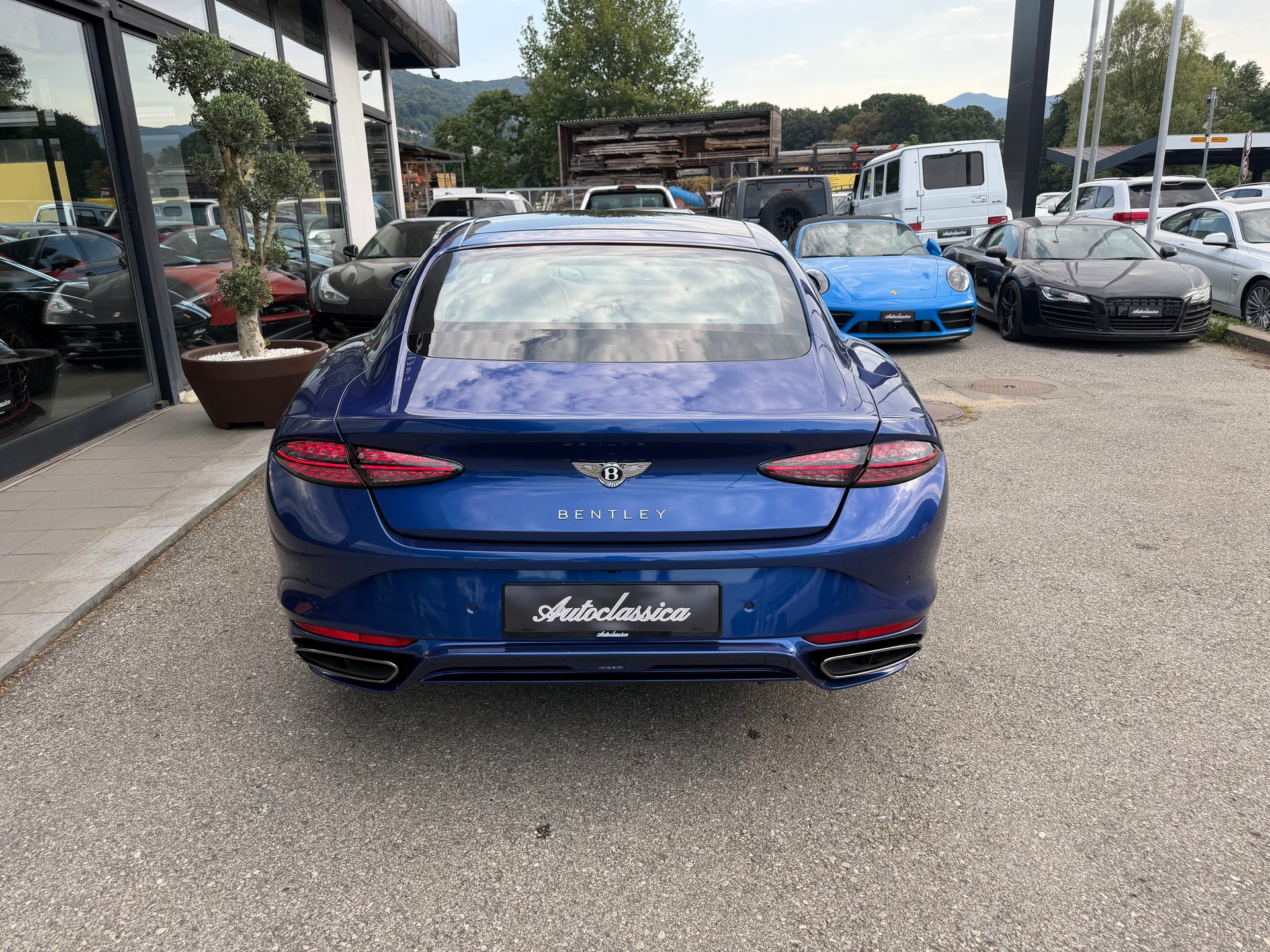 BENTLEY Continental GT 4.0 V8 PHEV Speed-showroom-element-2