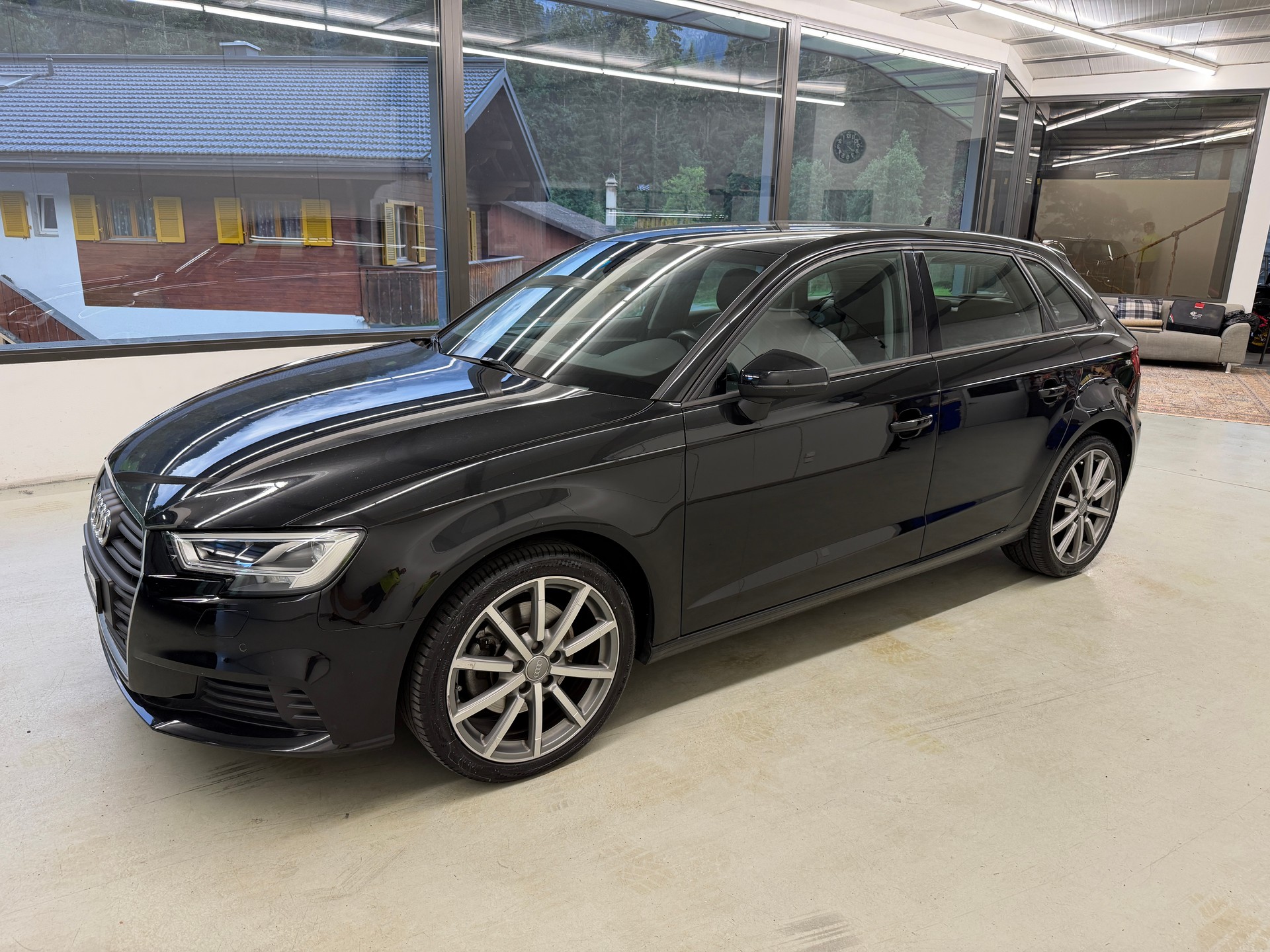 AUDI A3 Sportback 40 TFSI Attraction quattro S-tronic-image-6