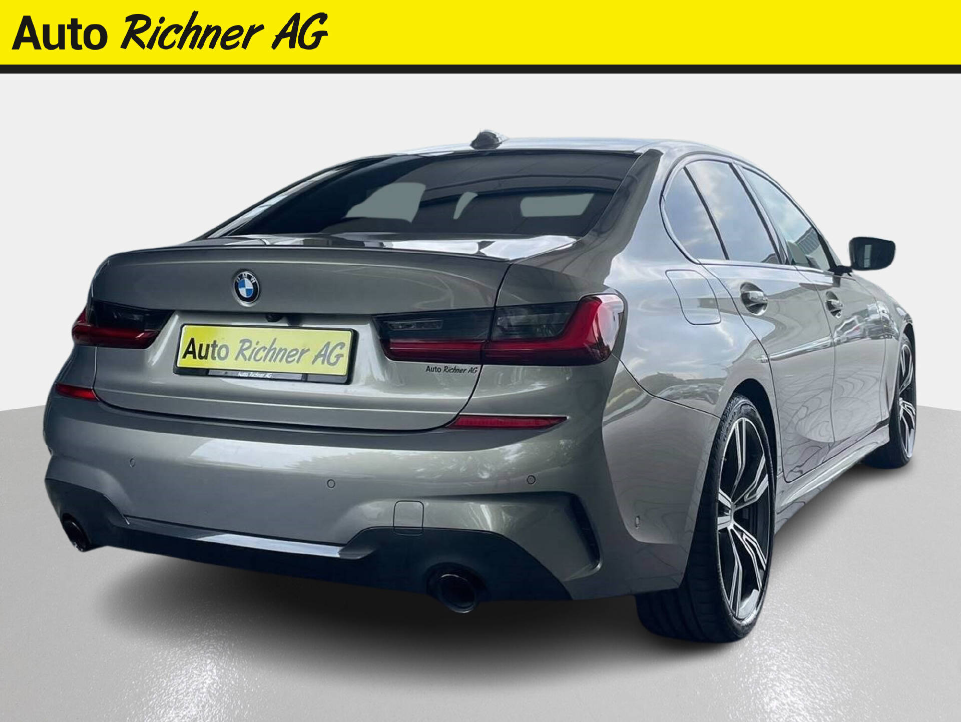 BMW 330i SAG-image-3