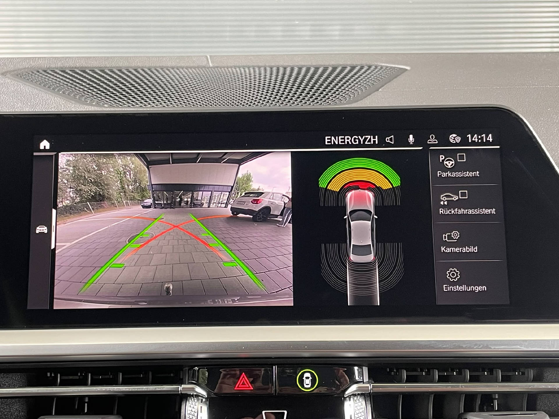 BMW 330i SAG-image-11