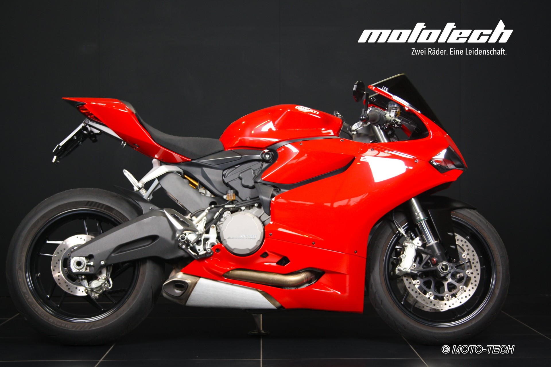 DUCATI Panigale 899-showroom-element-1