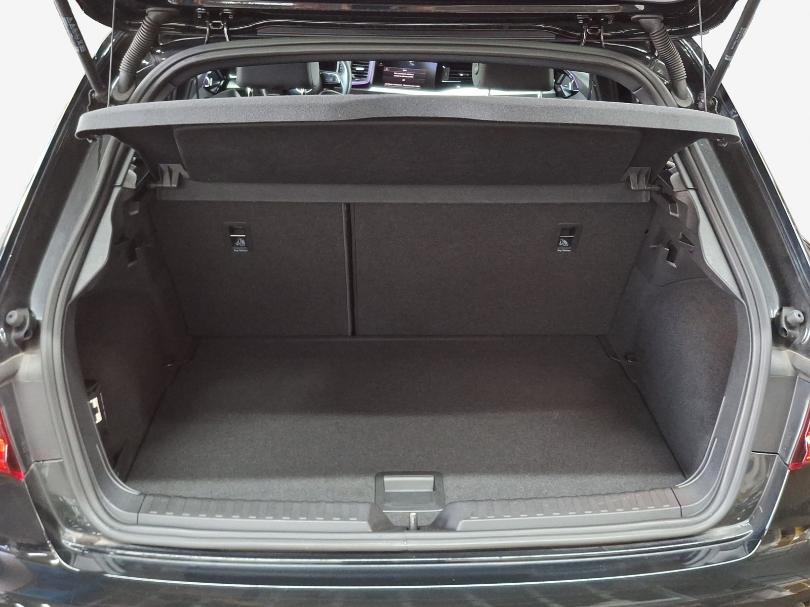 AUDI A1 allstreet 30 TFSI Attraction S-tronic-image-12