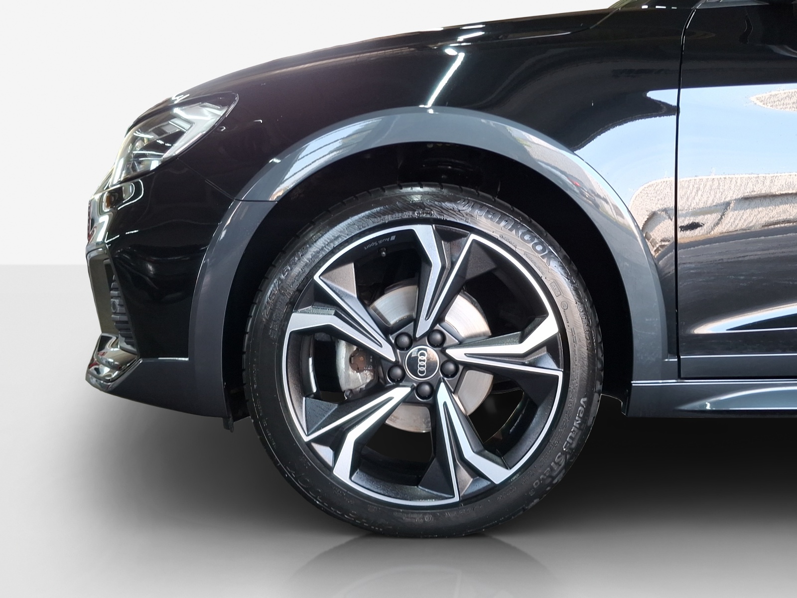 AUDI A1 allstreet 30 TFSI Attraction S-tronic-image-14
