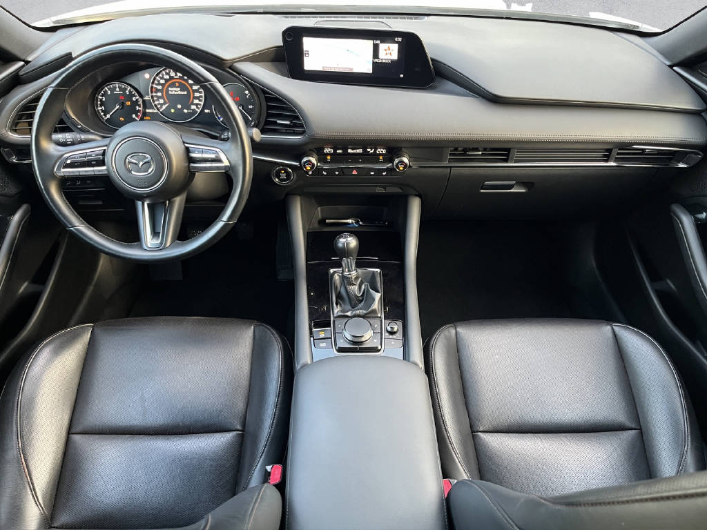 MAZDA 3 Hatchback 2.0 180 Revolution AWD-image-14