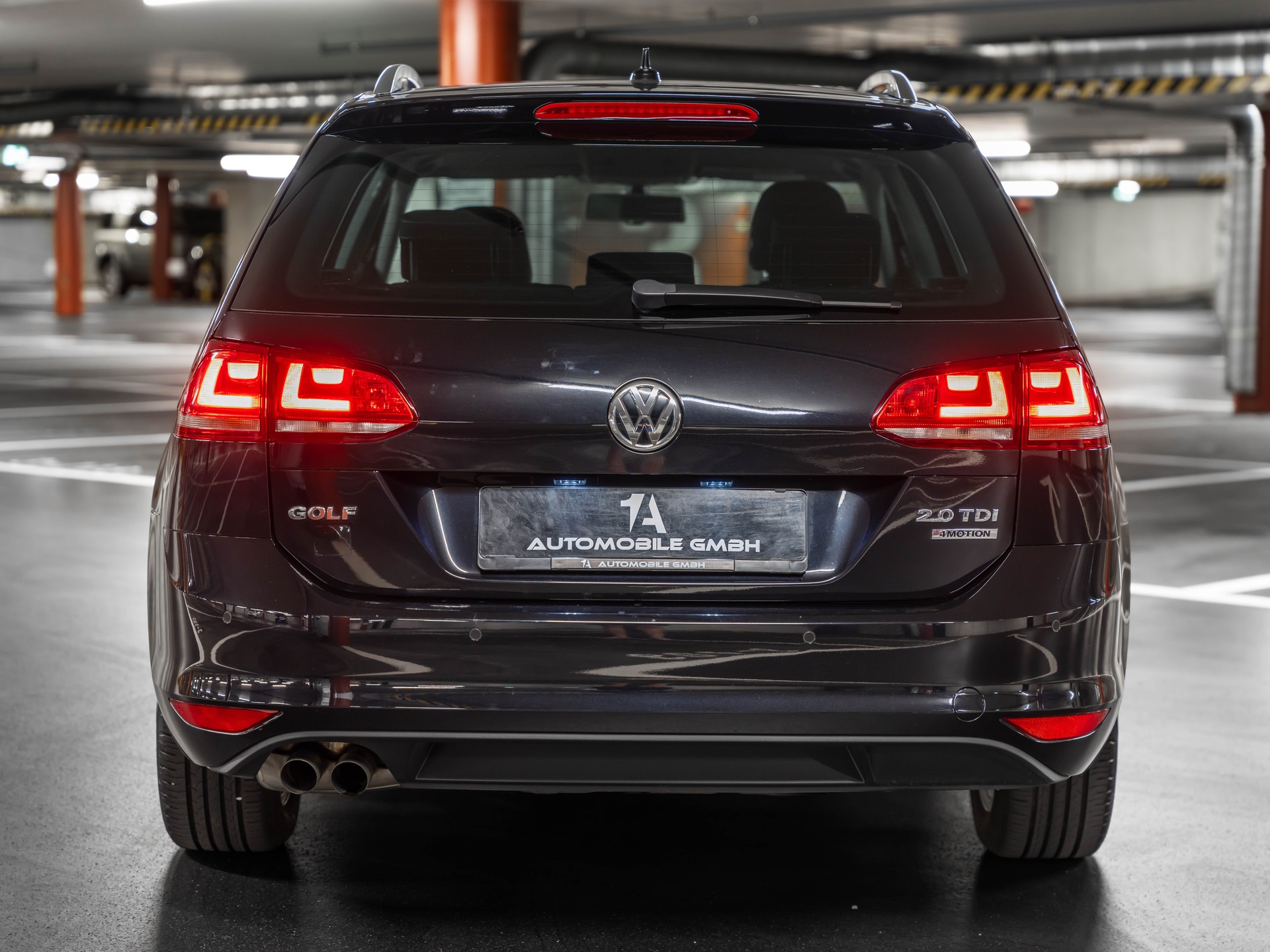 VW Golf Variant 2.0 TDI Cup 4Motion-image-7