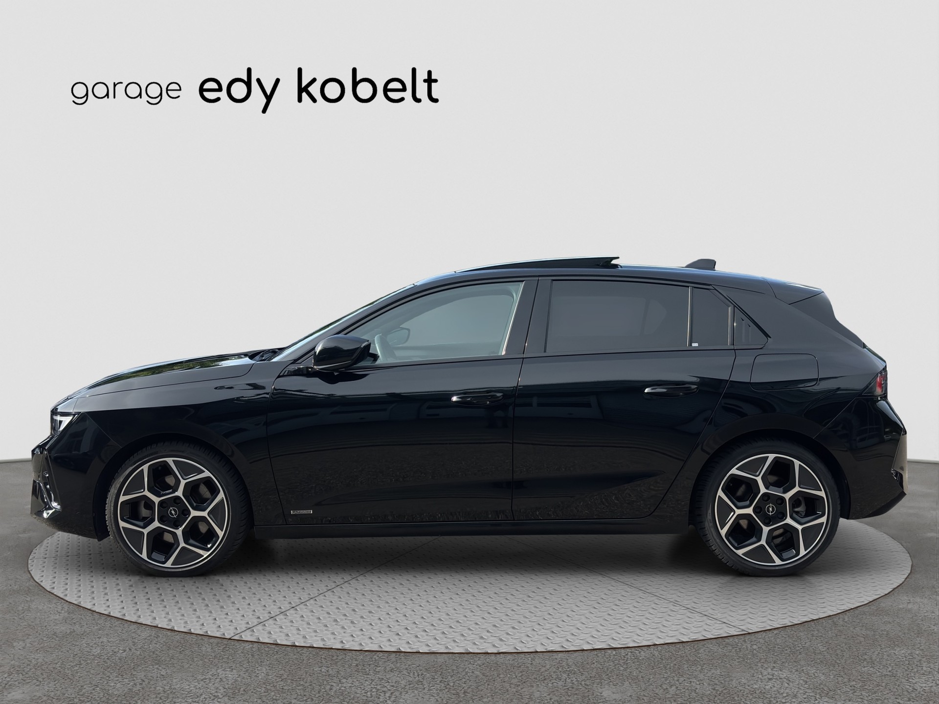 OPEL Astra 1.6 PHEV Turbo Ultimate-image-1