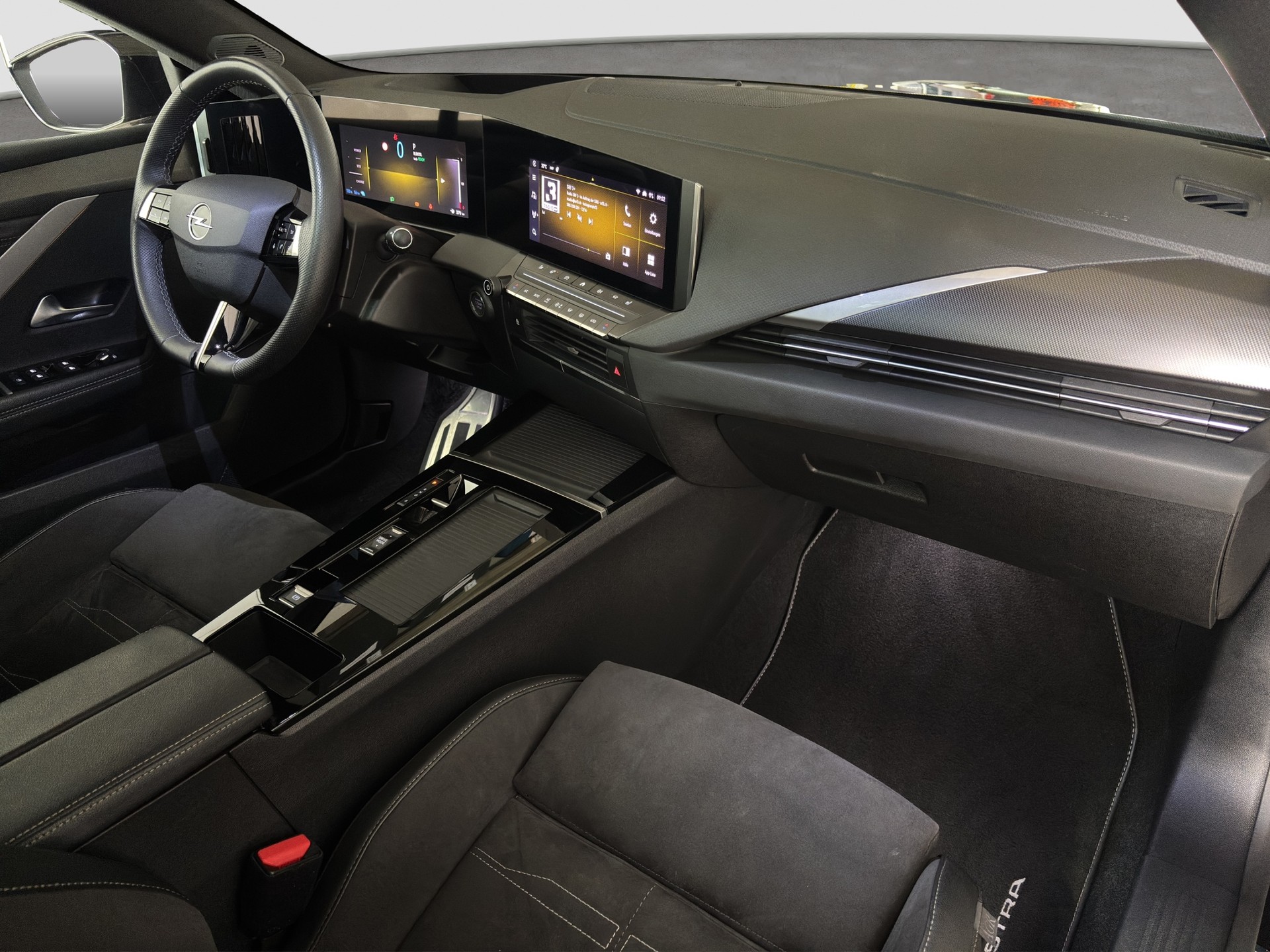 OPEL Astra 1.6 PHEV Turbo Ultimate-image-13