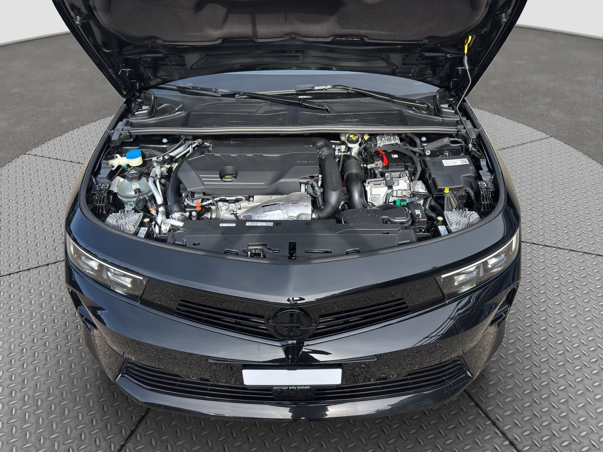 OPEL Astra 1.6 PHEV Turbo Ultimate-image-23