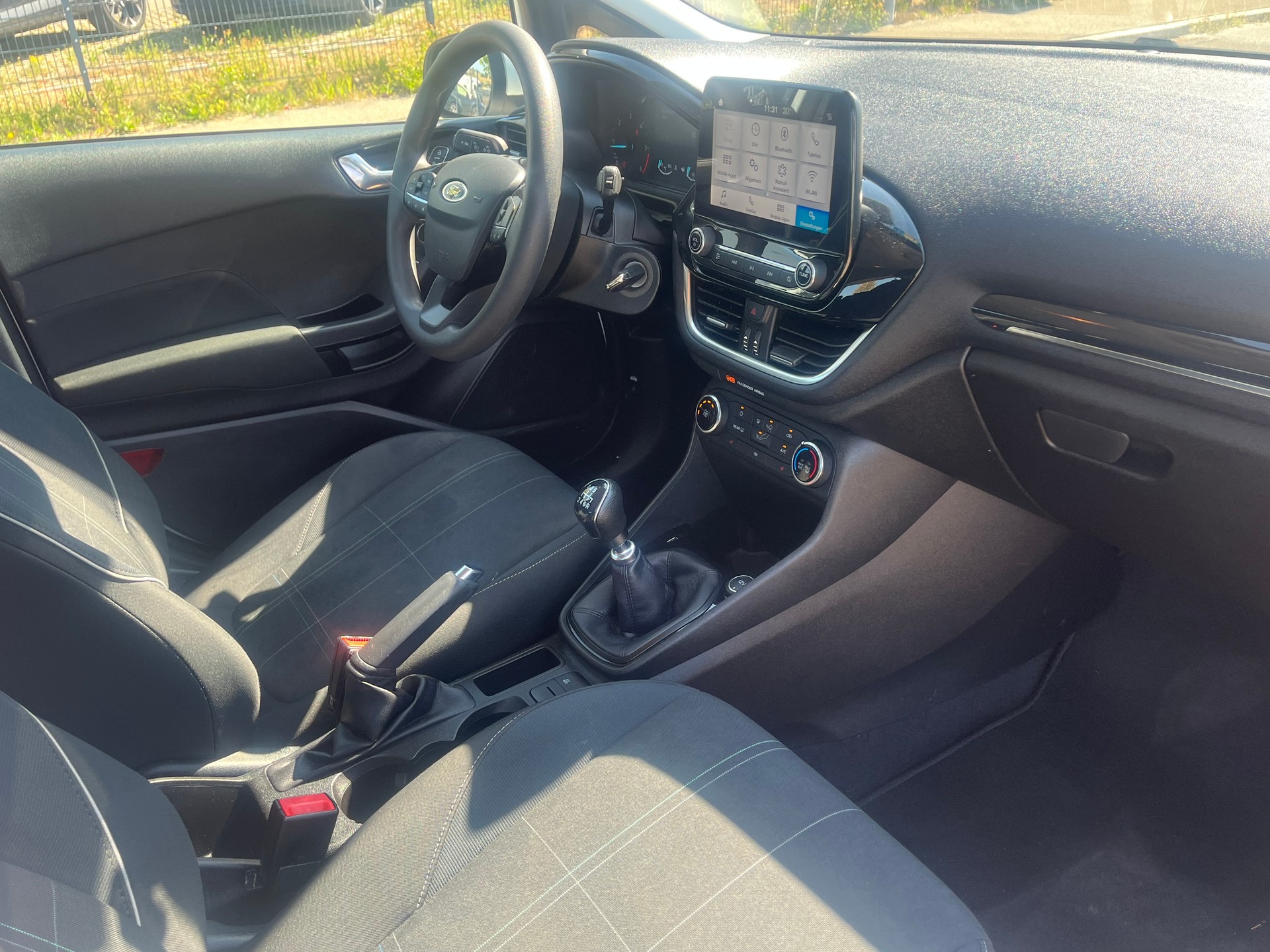 FORD Fiesta 1.5 TDCi Business-image-12