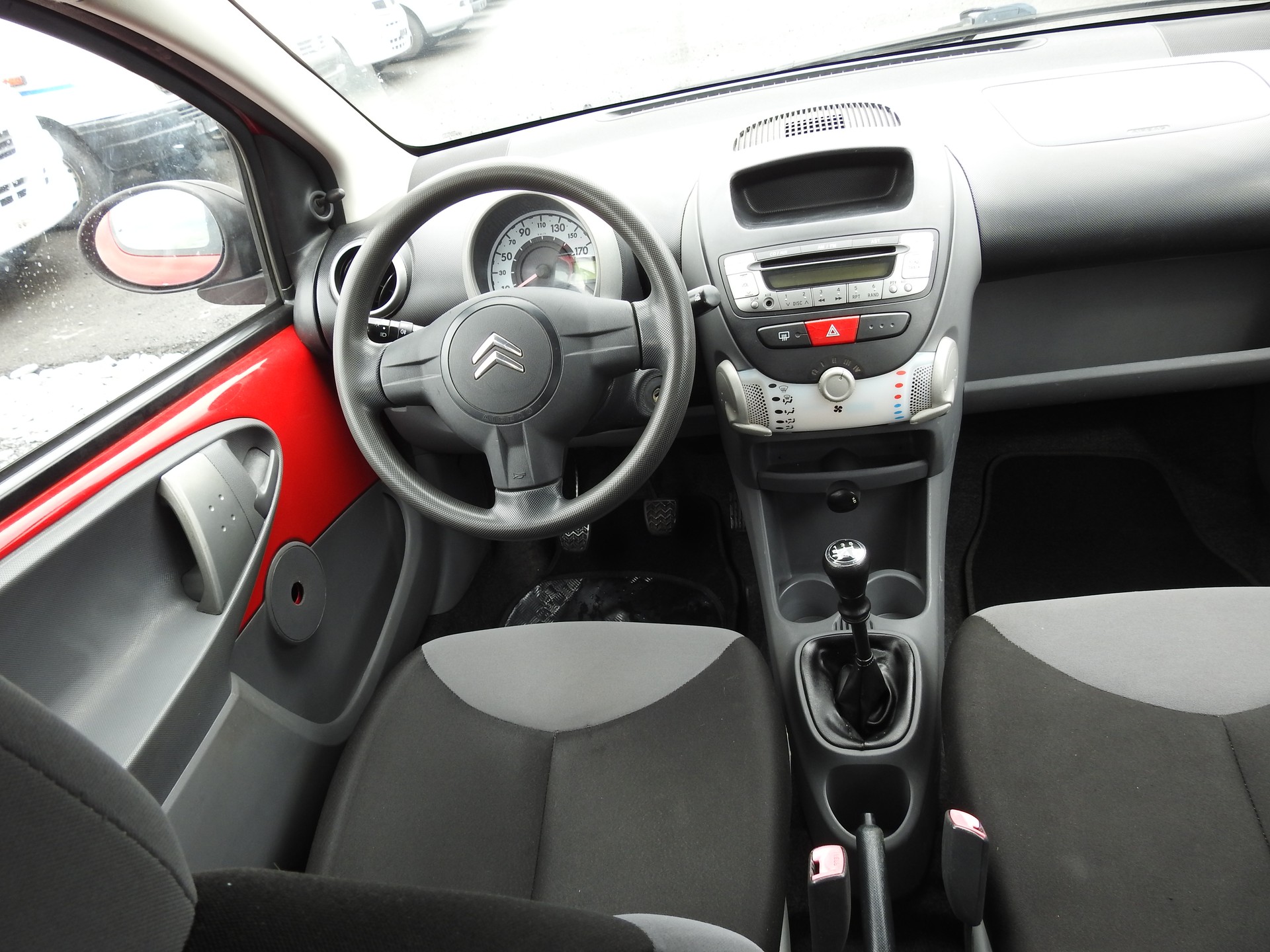 CITROEN C1 1.0i Edition-image-18