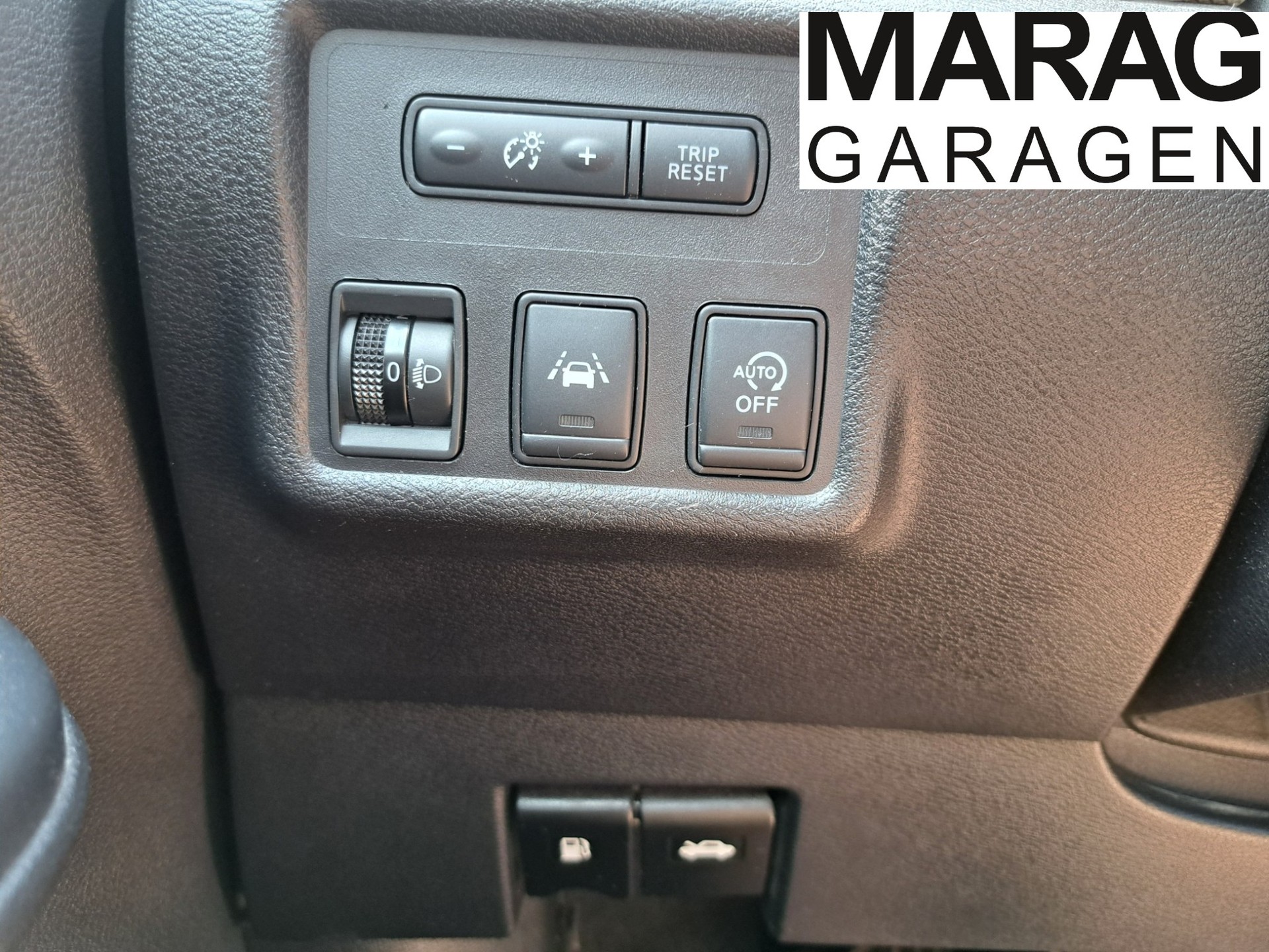NISSAN Micra 0.9 IG-T n-connecta-image-14