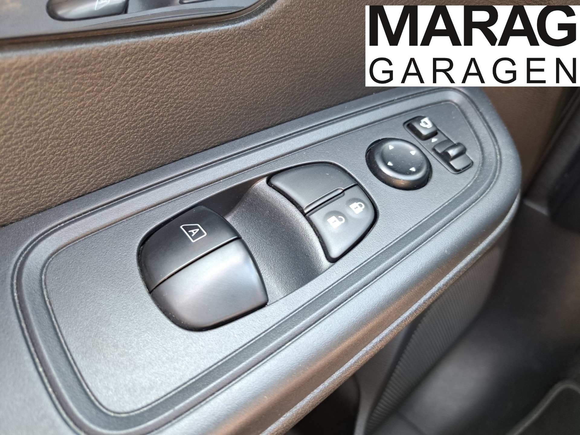 NISSAN Micra 0.9 IG-T n-connecta-image-15