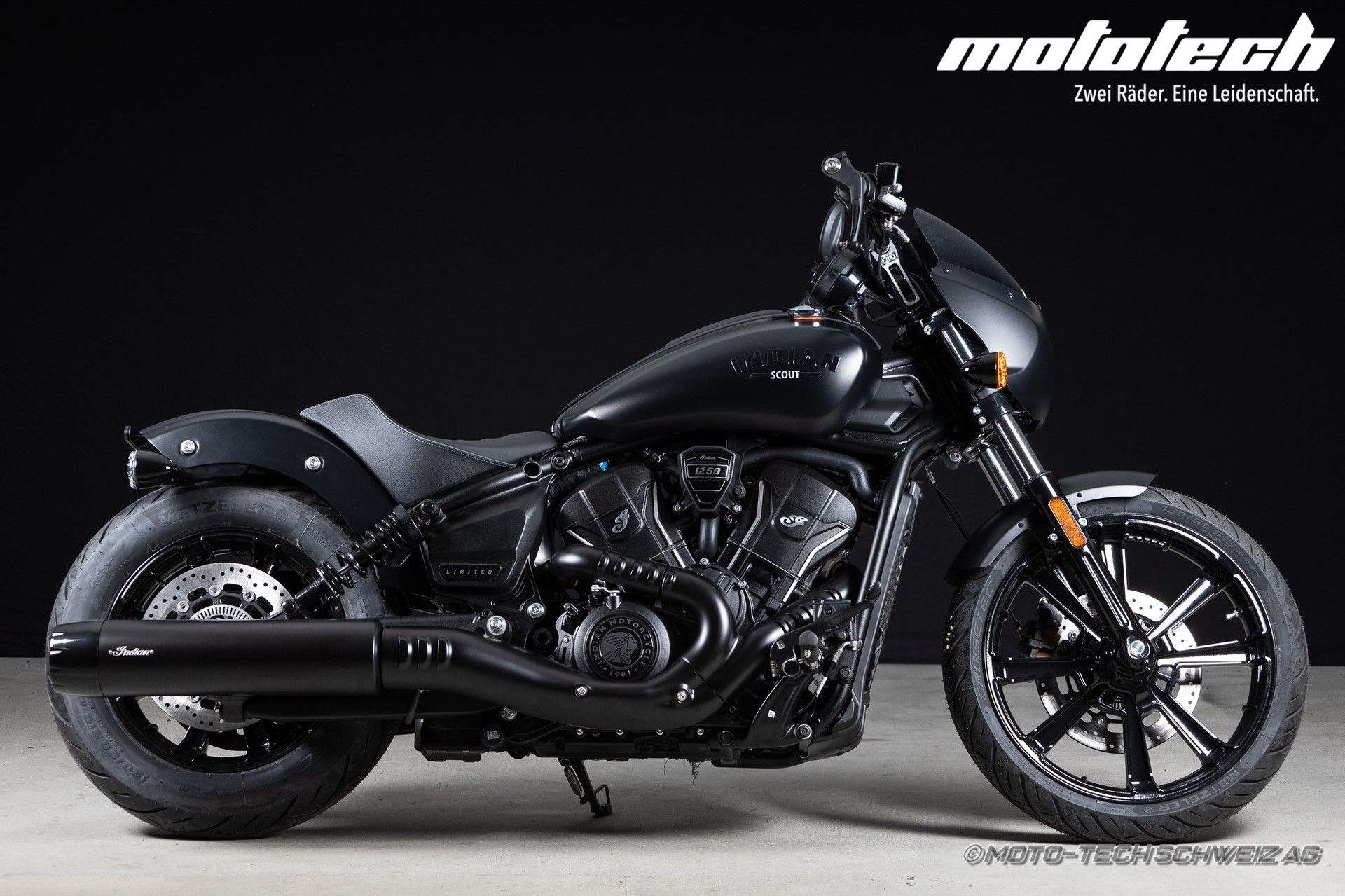 INDIAN Scout Sport-showroom-element-1
