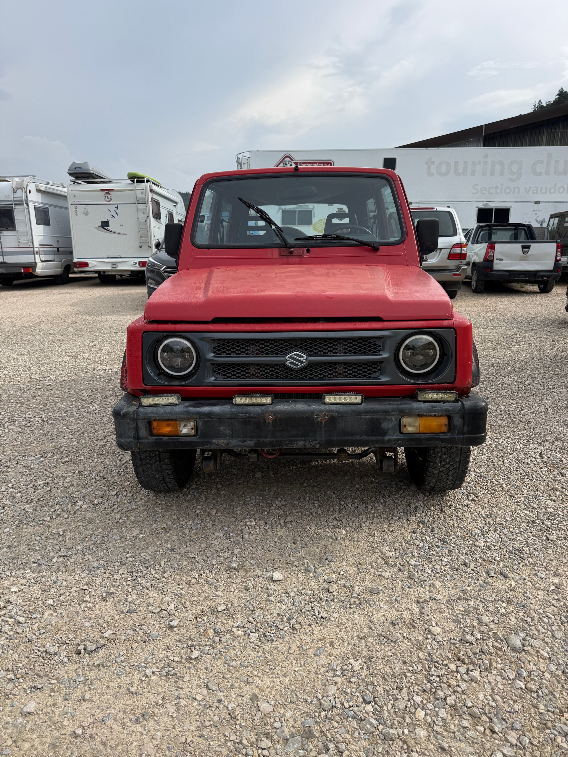 SUZUKI