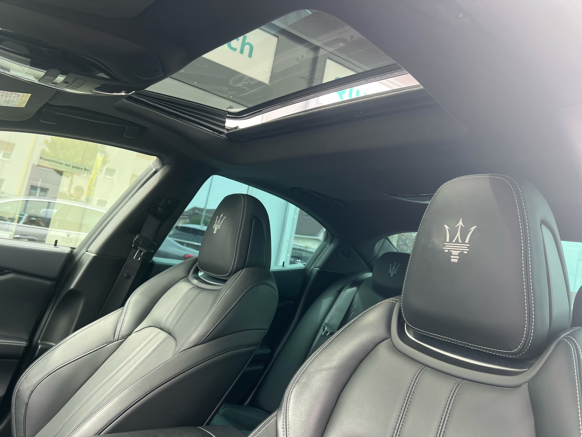 MASERATI Ghibli S Q4 3.0 V6 GranSport Automatica-image-12