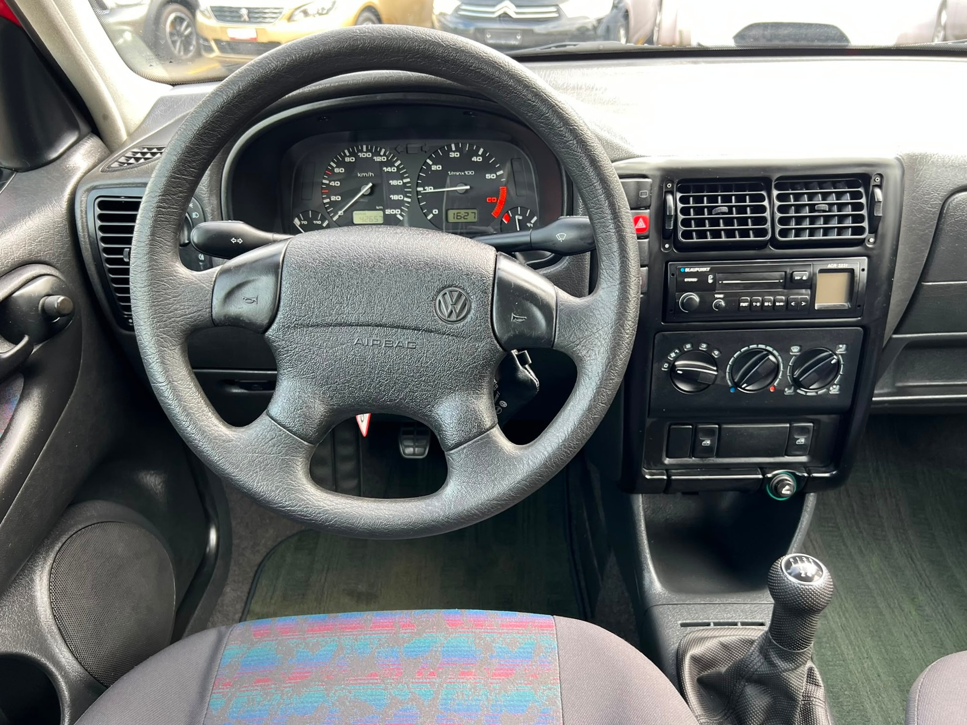 VW Polo 75-image-12