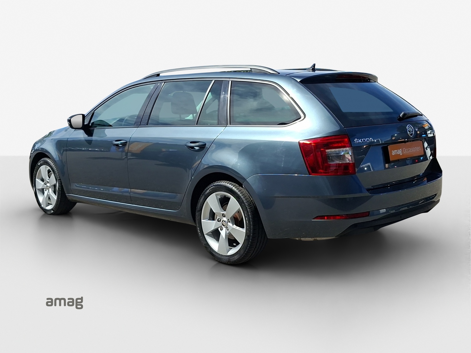 SKODA Octavia Combi 2.0 TSI Style 4x4 DSG-showroom-element-2