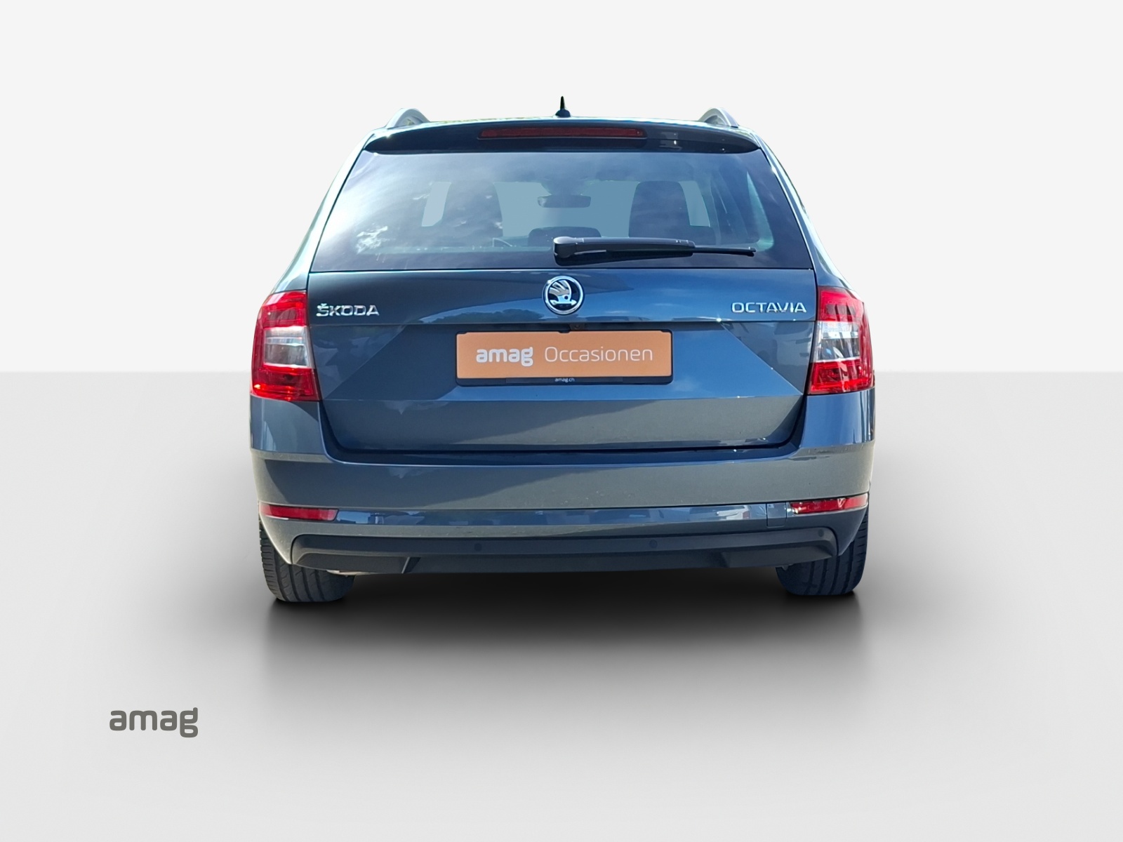SKODA Octavia Combi 2.0 TSI Style 4x4 DSG-showroom-element-3