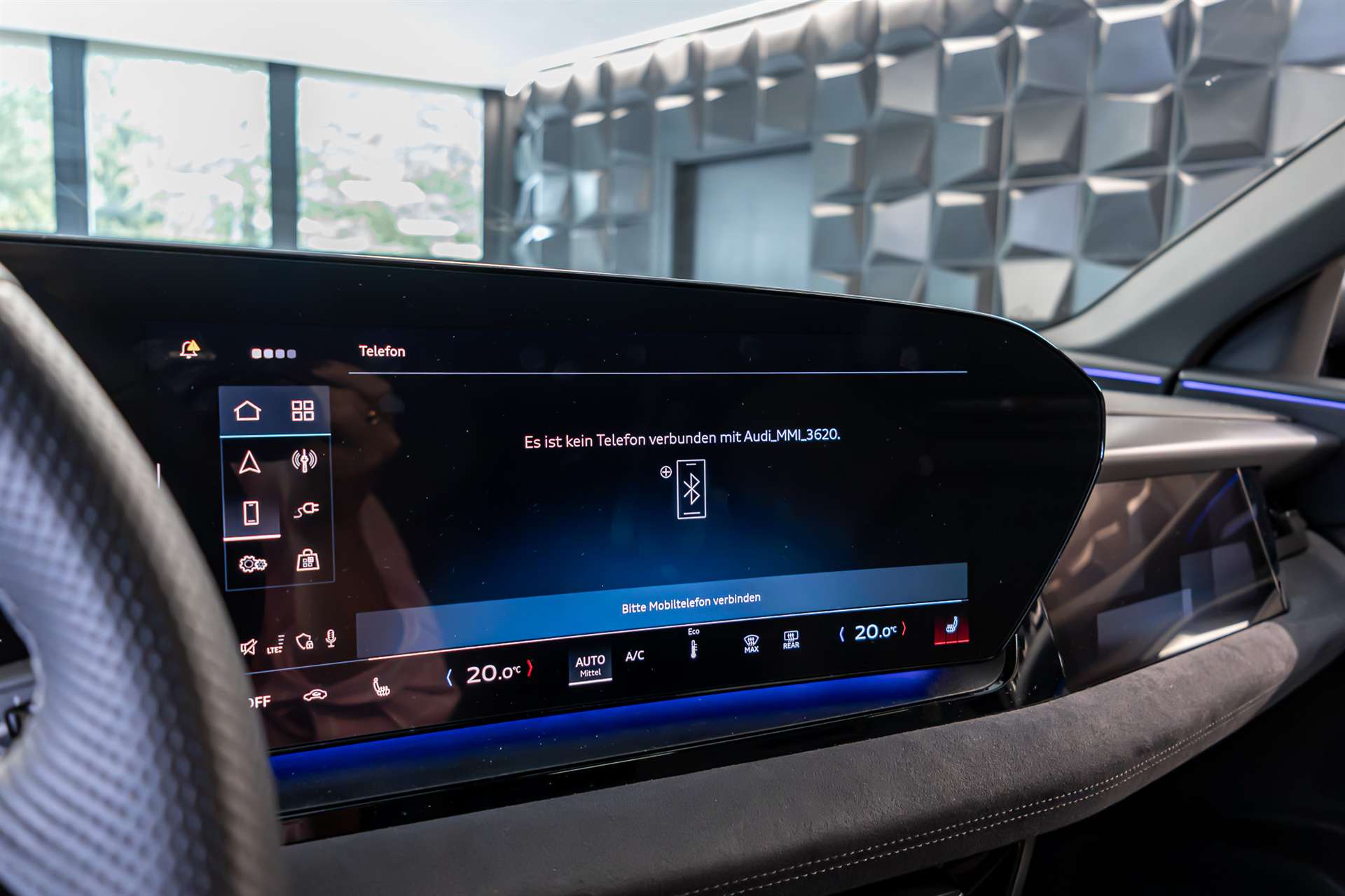 AUDI Q6 e-tron quattro S-Line-image-23