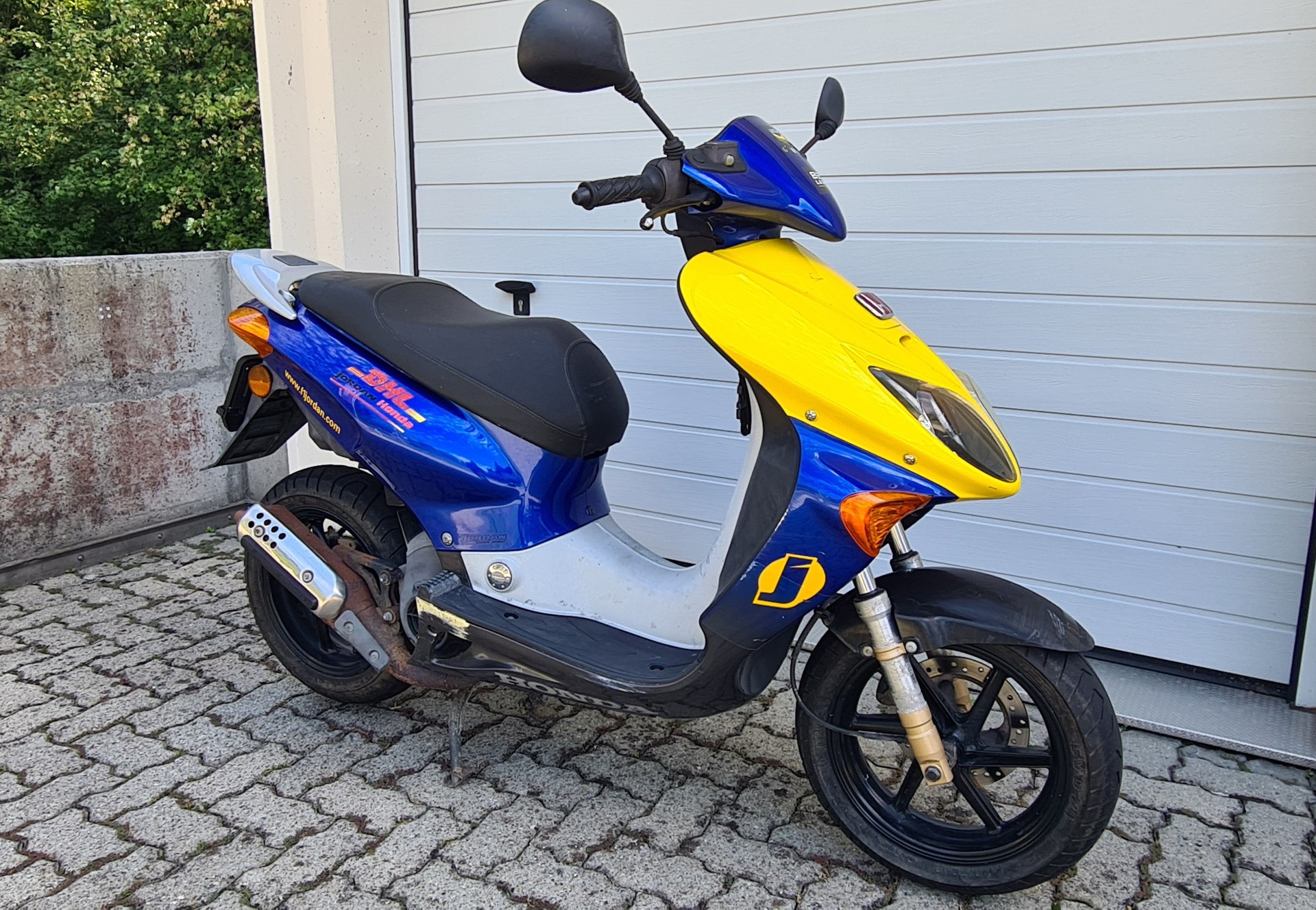 HONDA SZX 50 S Replica Rossi-image-1